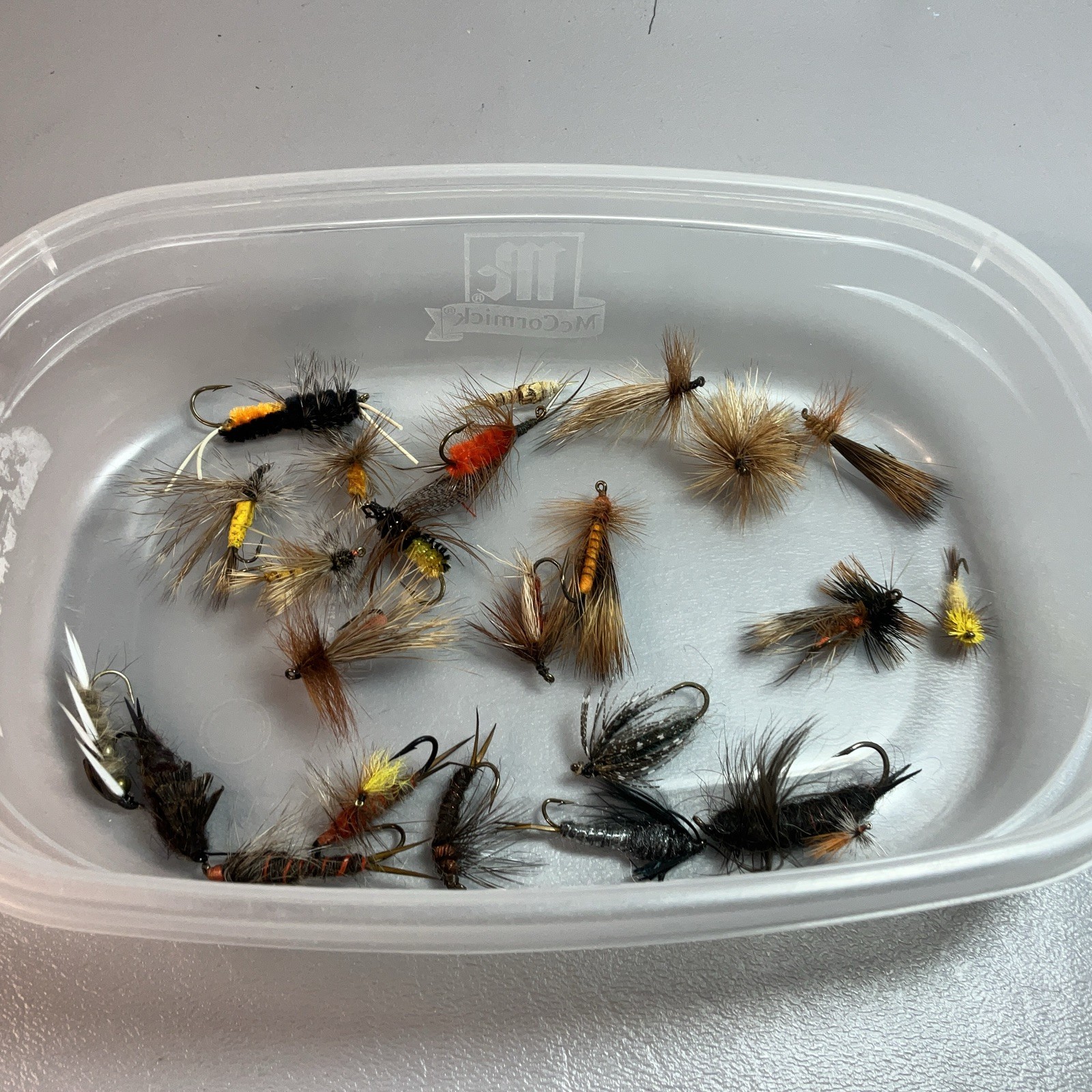 FLIES FOR FLY FISHING (25) STONEFLIES, VARIETY OF HOOKS SIZES AND COLORS. (S1087