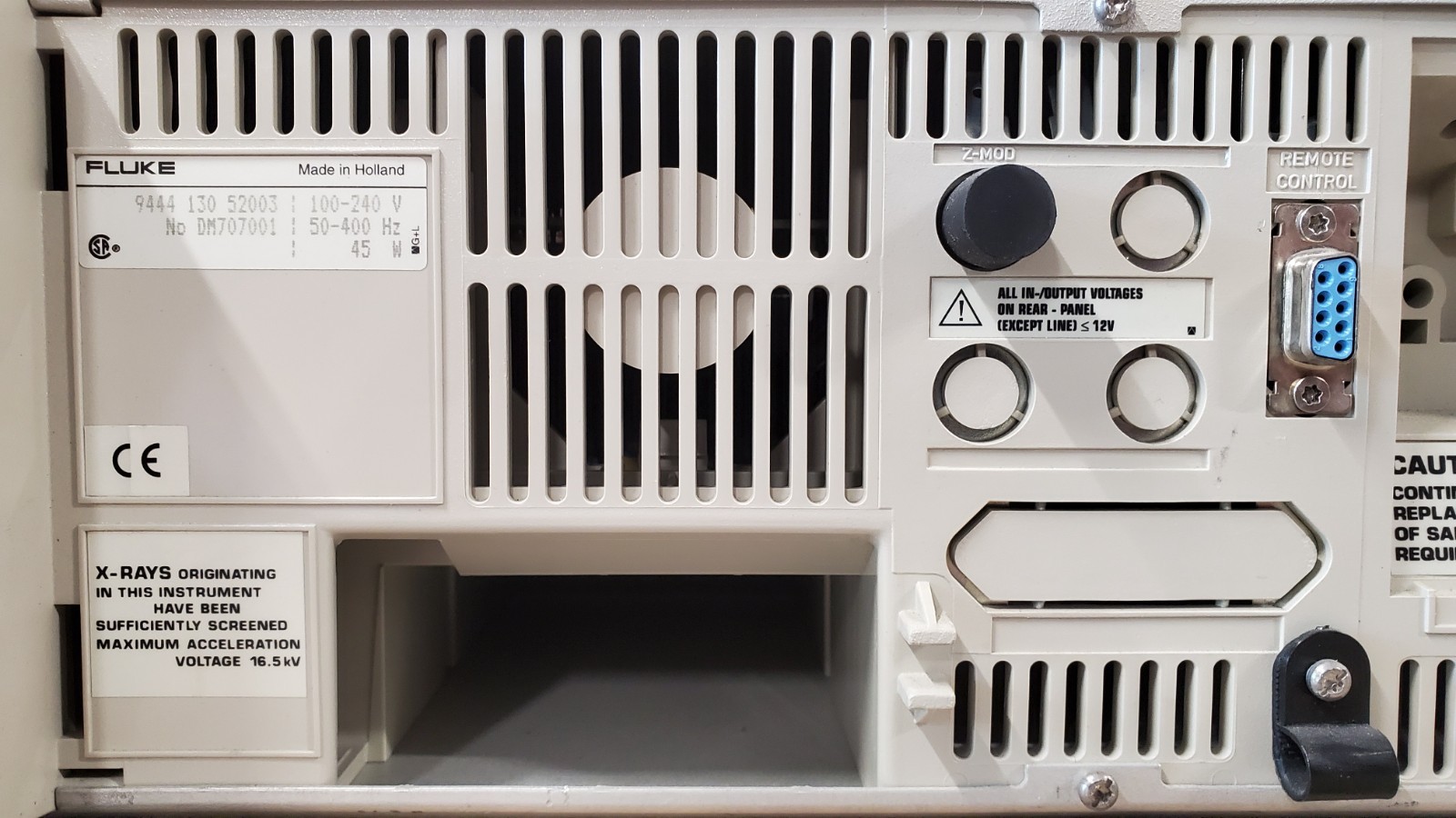 PHILIPS / FLUKE PM 3052 OSCILLOSCOPE - WORKS, READ
