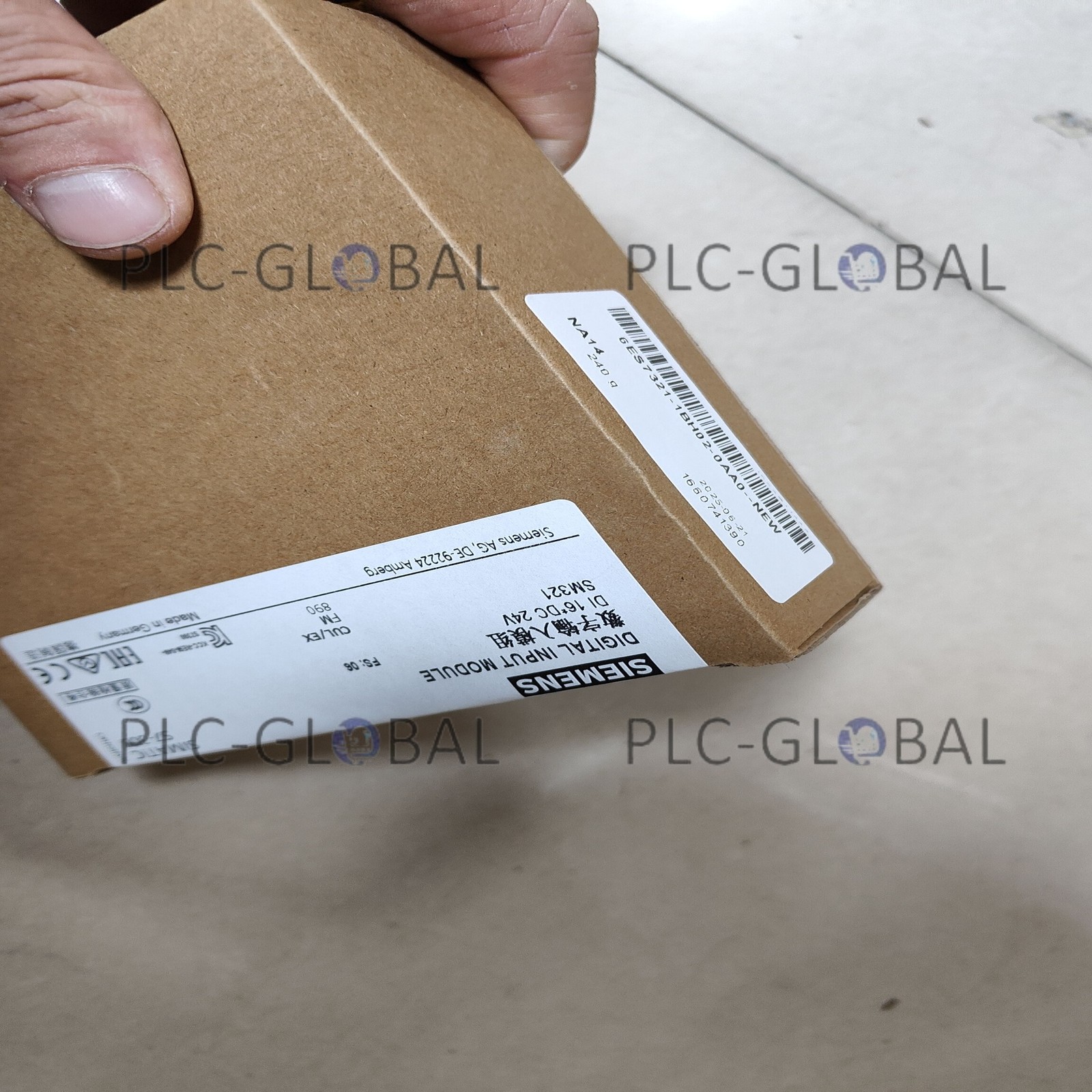 Real US STOCK   One NEW Siemens 6ES7321-1BH02-0AA0