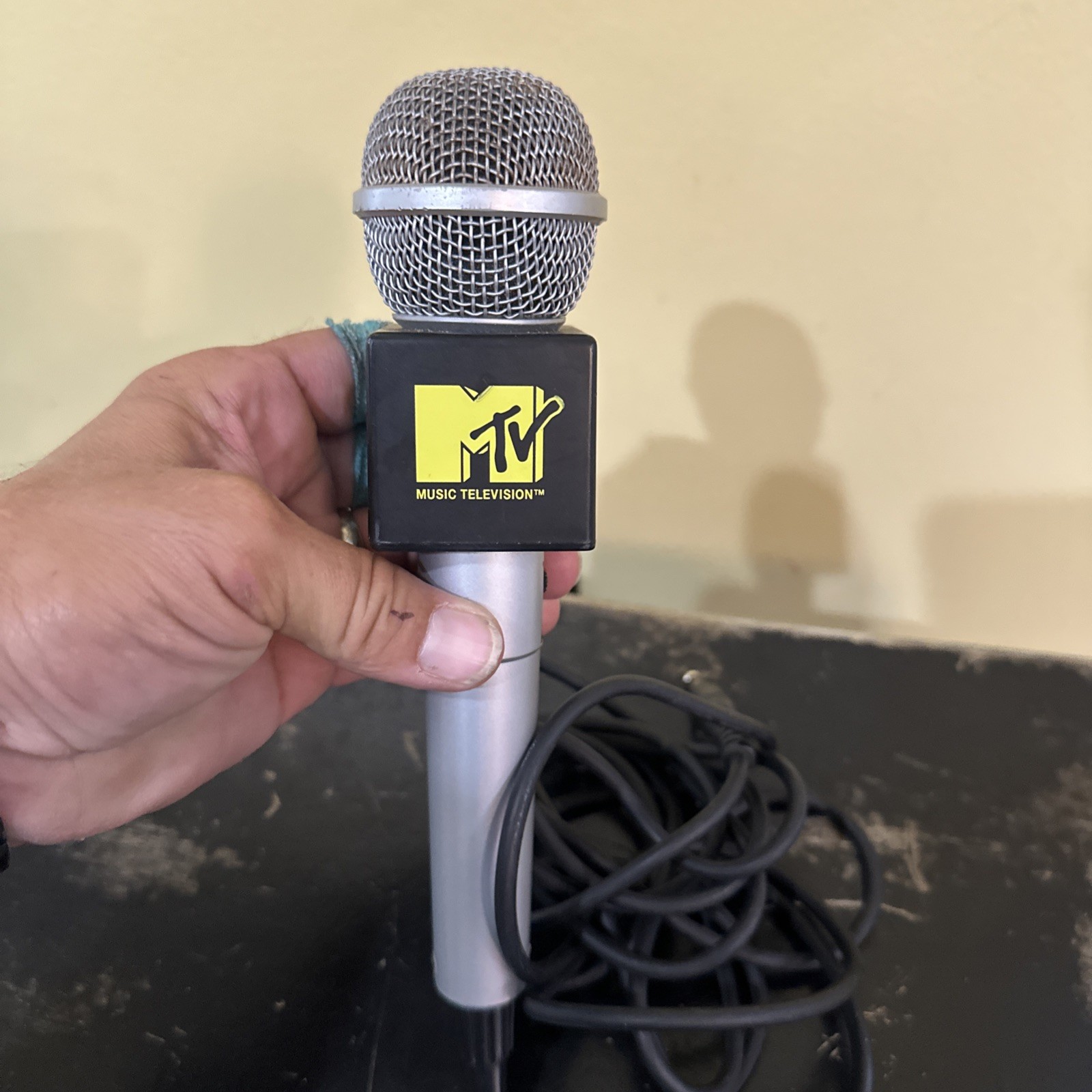 VINTAGE MTV MUSIC TELEVISION KARAOKE MICROPHONE RETRO  10” Long Mic Works