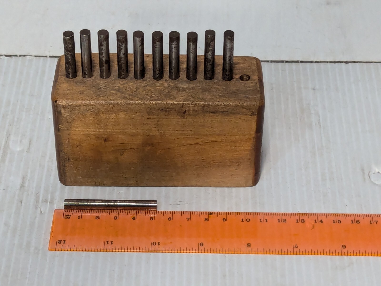 11 Pieces End Measuring Rod Set with Storage Block