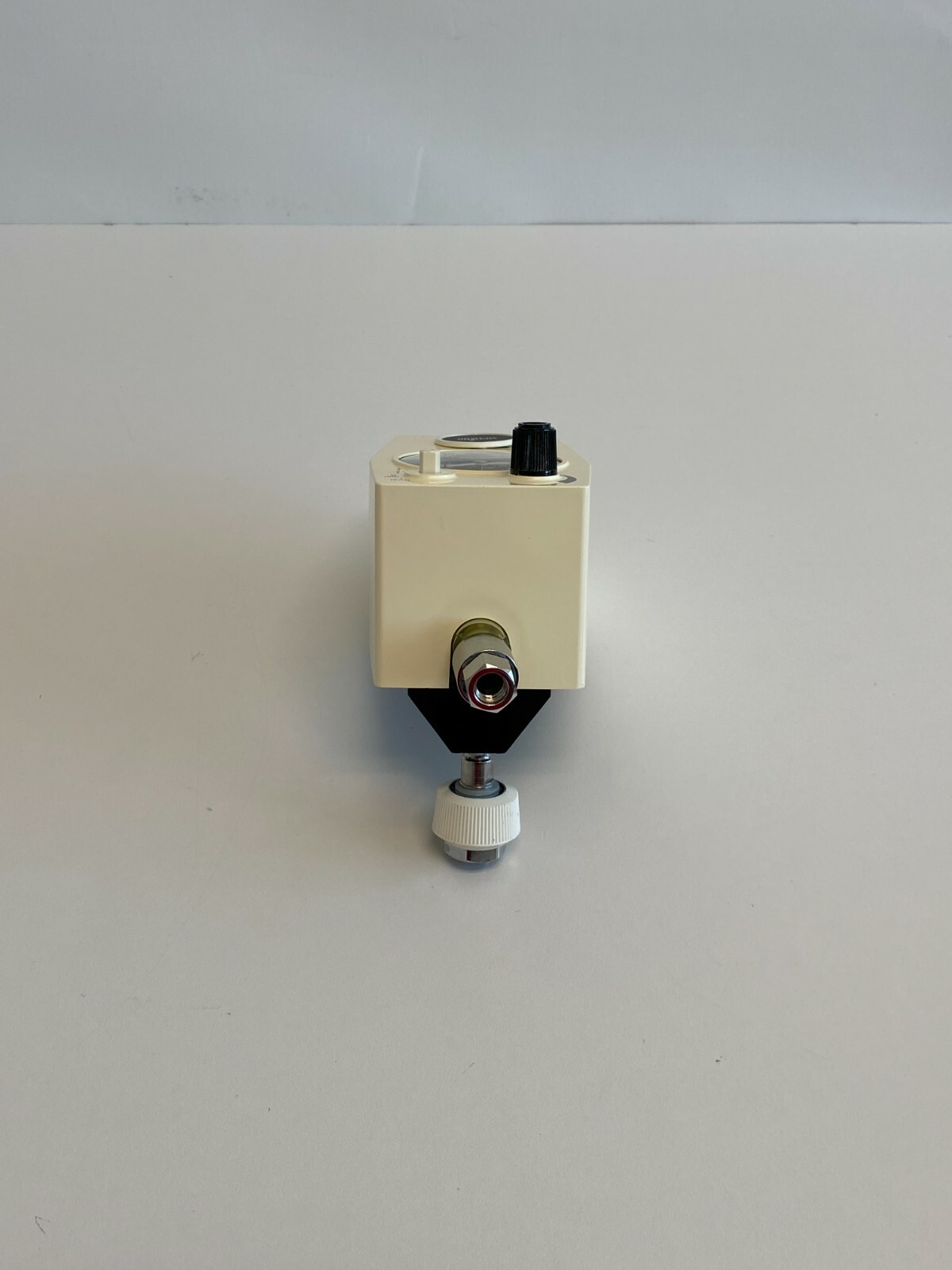 PP30-19: Ohmeda Vacuum Unit - Missing a knob