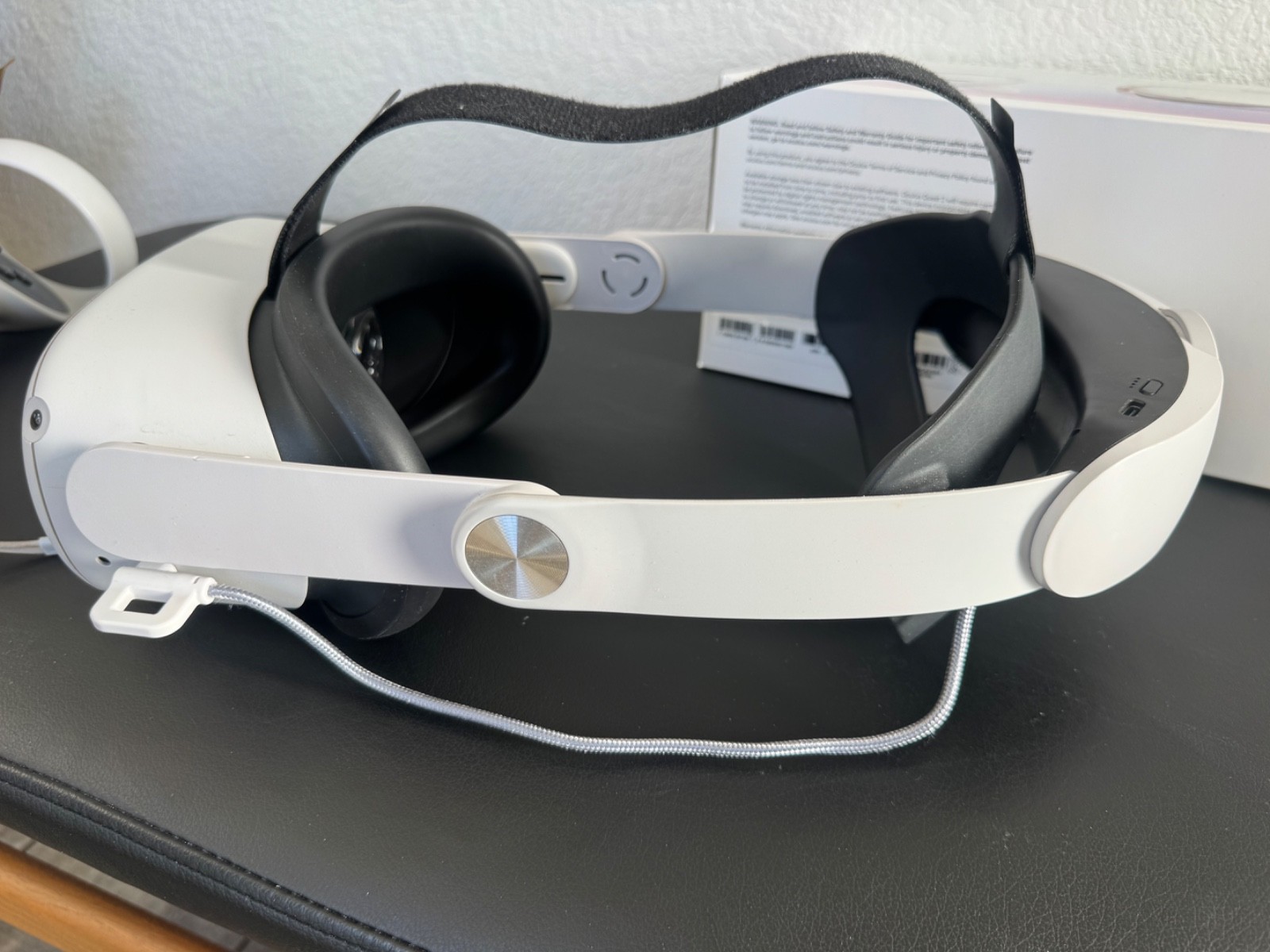Meta Oculus Quest 2 128GB Virtual Reality Headset + Battery Headstrap Add-On
