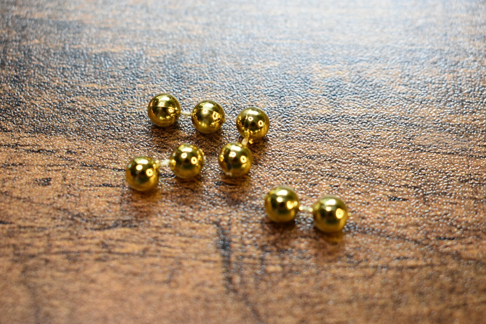 30 3/16" GOLD Plastic Mono Eyes for Fly Tying