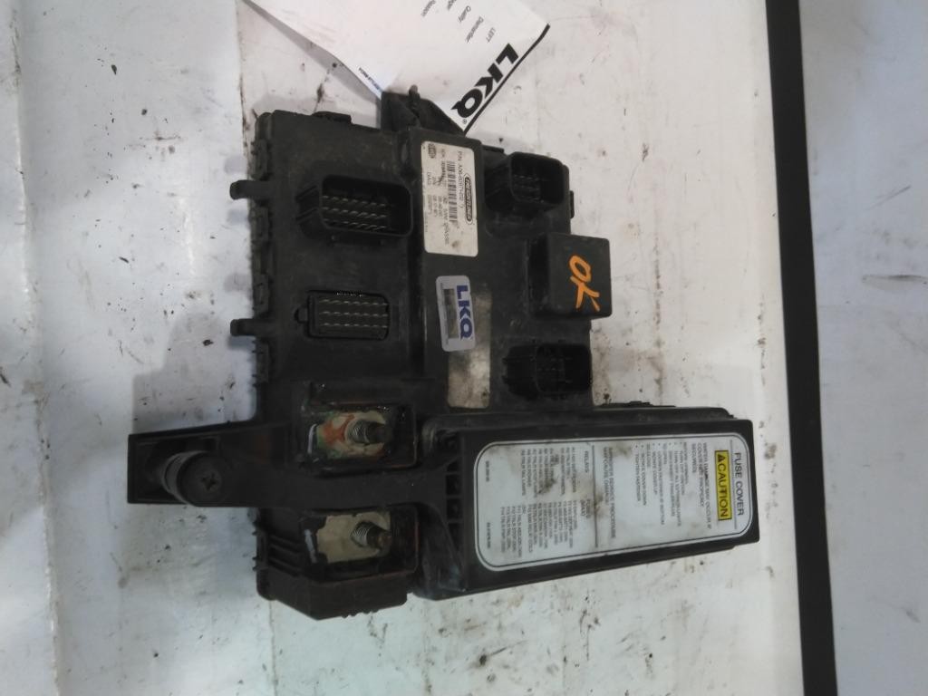 Replaces A06-60971-012 2010 FREIGHTLINER CASCADIA 113 CHASSIS CONTROL MODULE