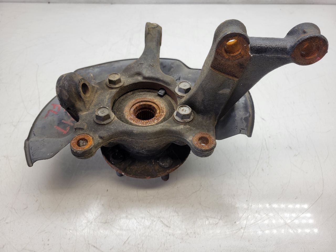 2012 2013 2014 2015 2016 2017 Toyota Prius V Left Driver Front Spindle Knuckle