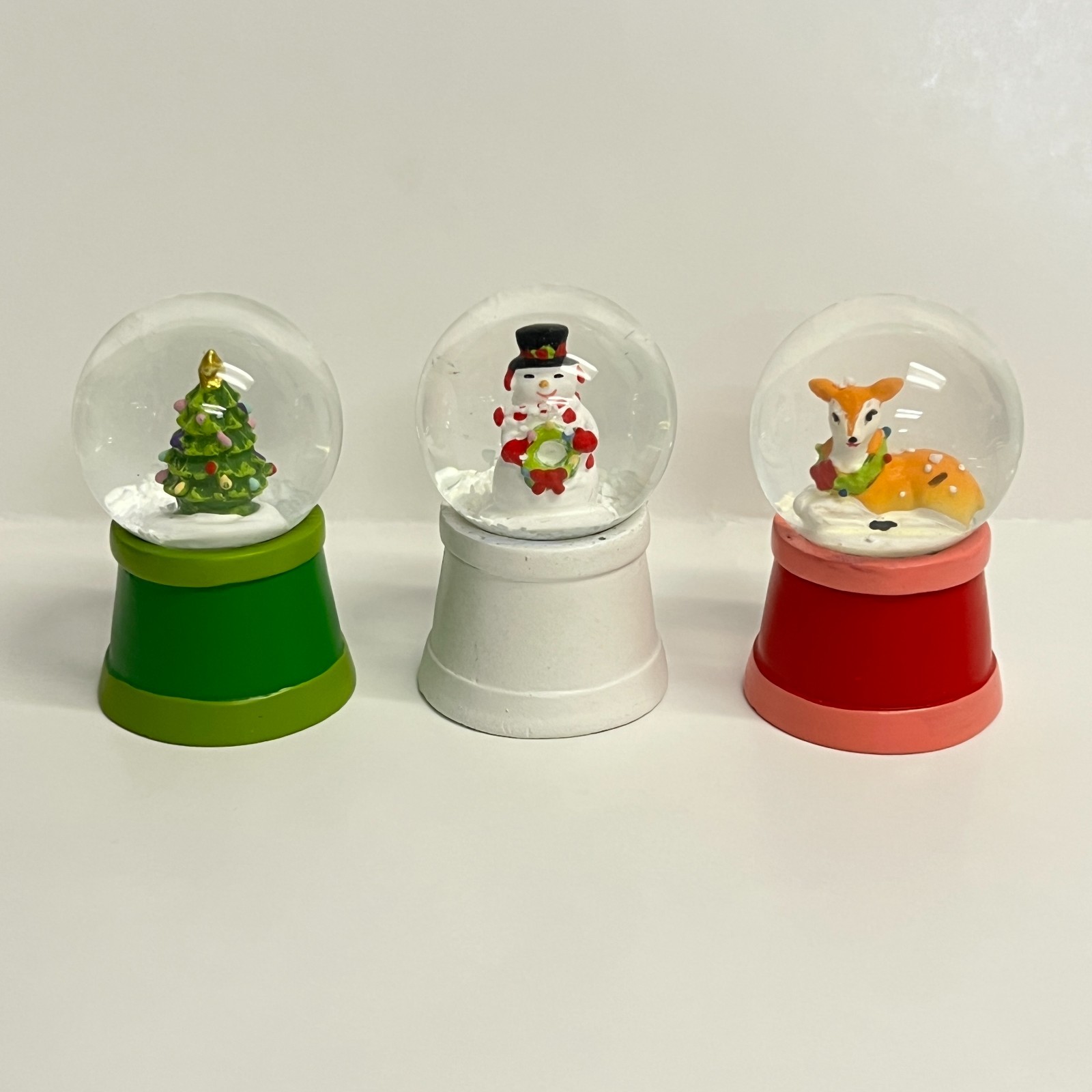 Mr. Christmas Mini Lit Snow Globes Set of 3 H484114 NEW