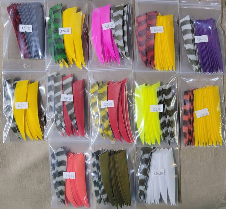 Trueflight 4" Shield Cut Combo Pack  LW or RW Feathers - 12 Solid/ 6 Barred