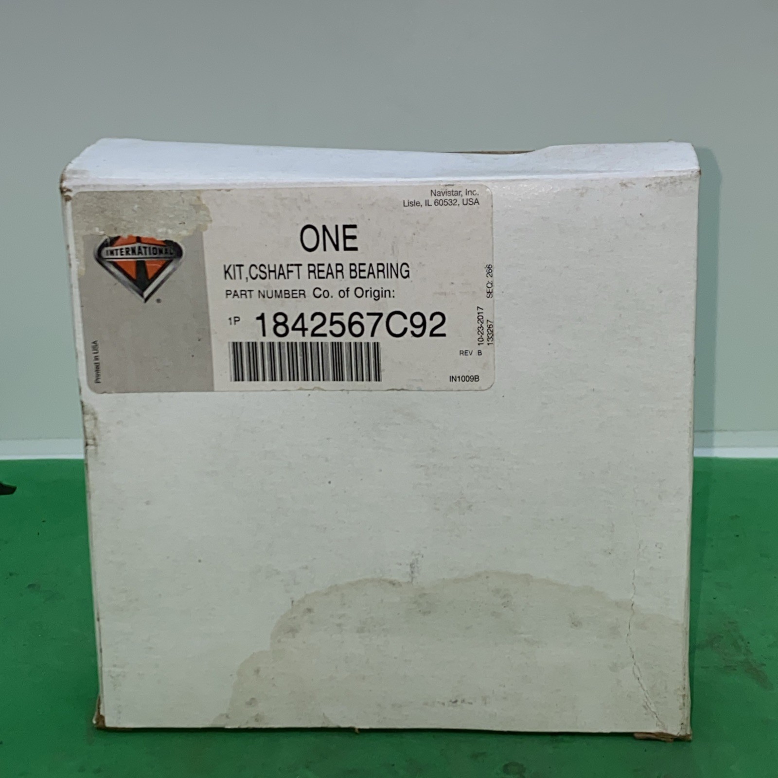 International 1842567C92 Camshaft Rear Bearing Kit (Genuine)