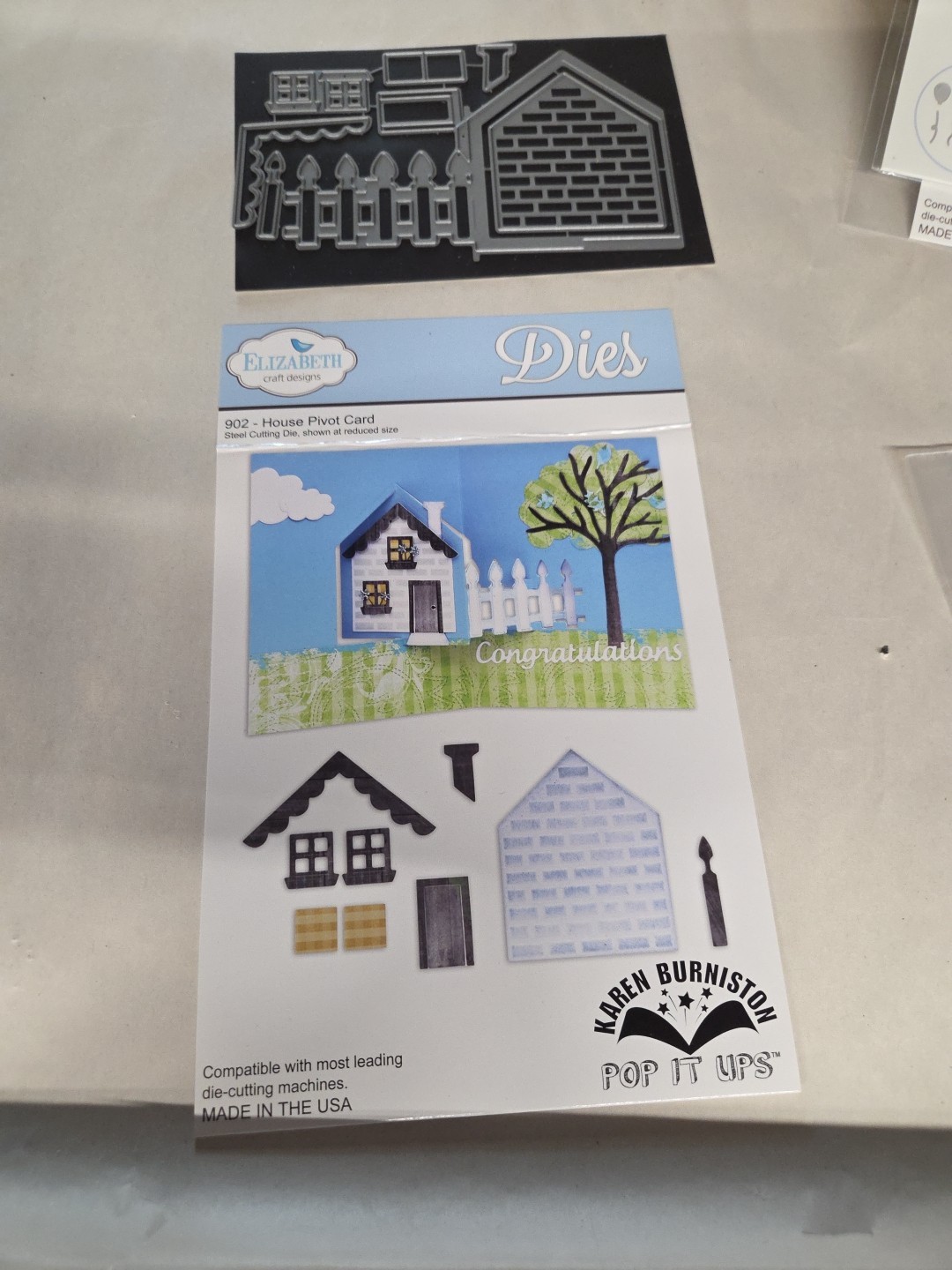 Elizabeth Craft designs House Pivot Card