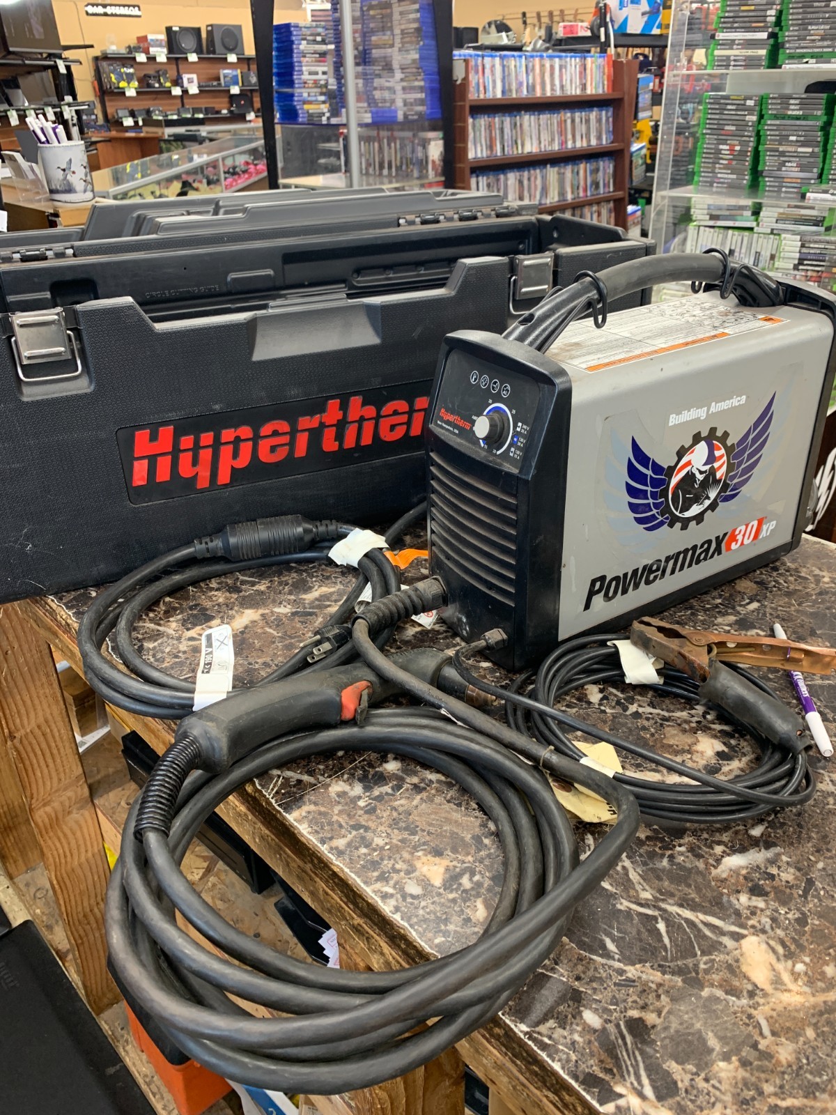 Hypertherm Powermax 30XP Plasma Cutter WITH case