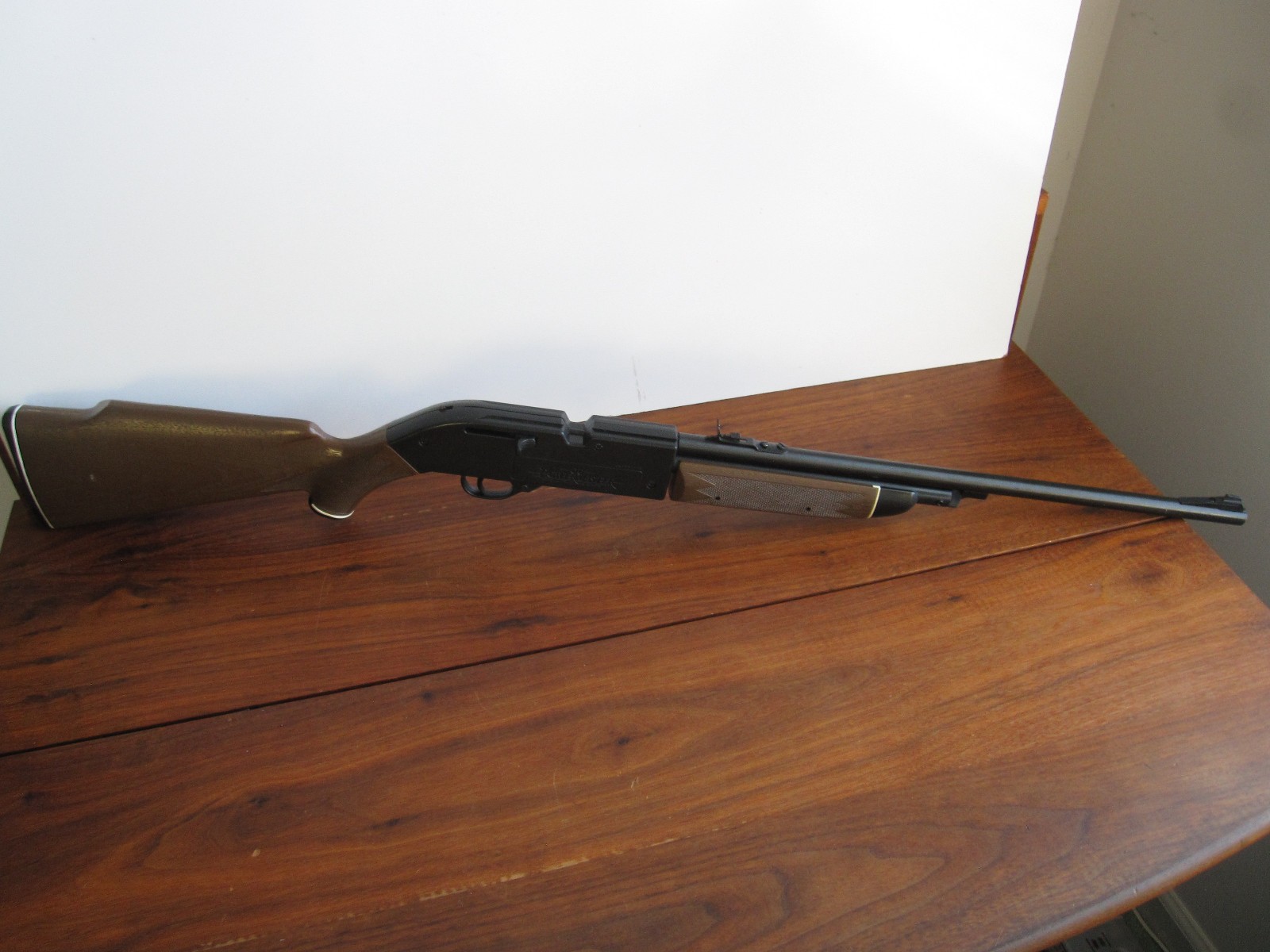 Crosman Powermaster 66 Air Gun