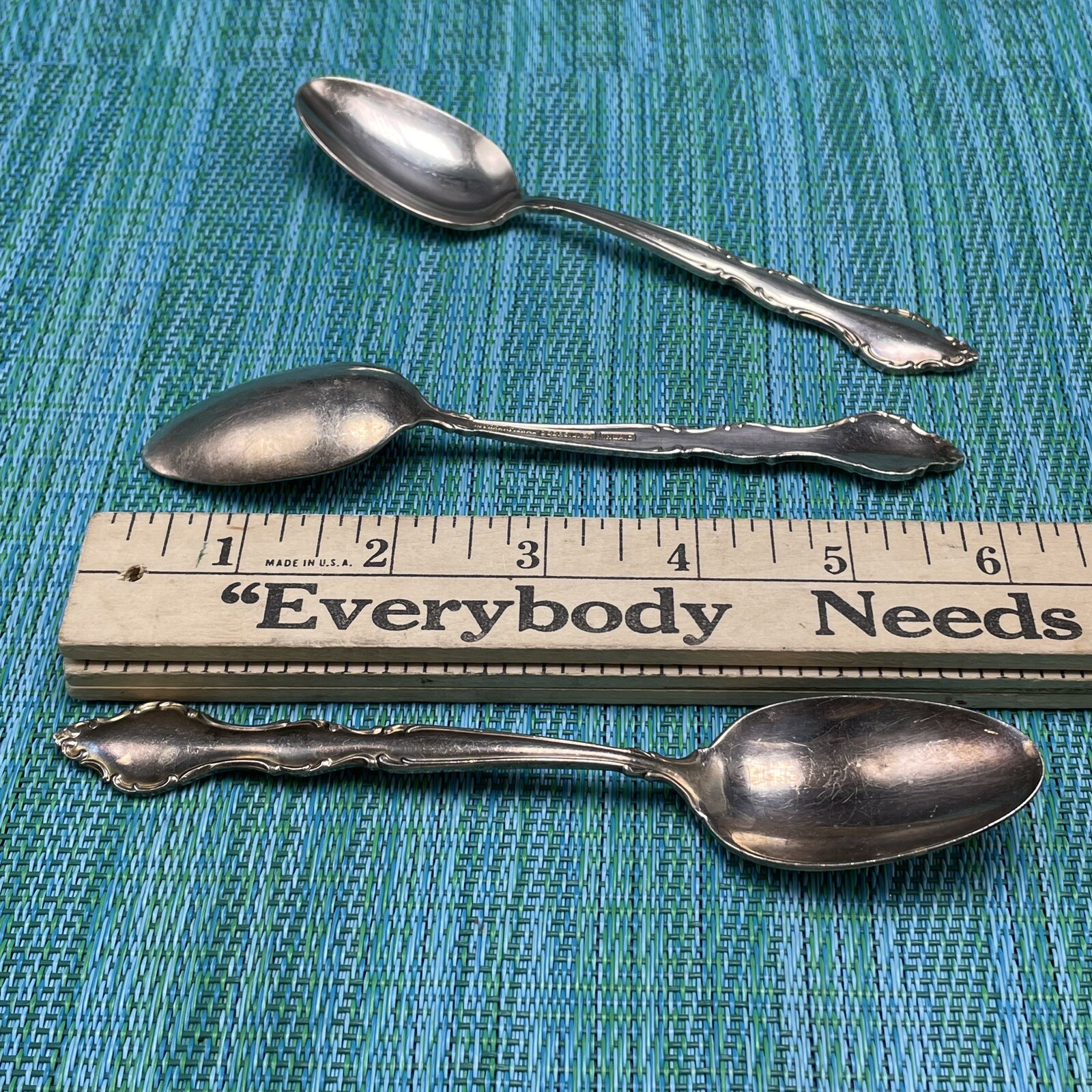 3 International Deep Silver WAKEFIELD Silverplate TEASPOONS Silverware