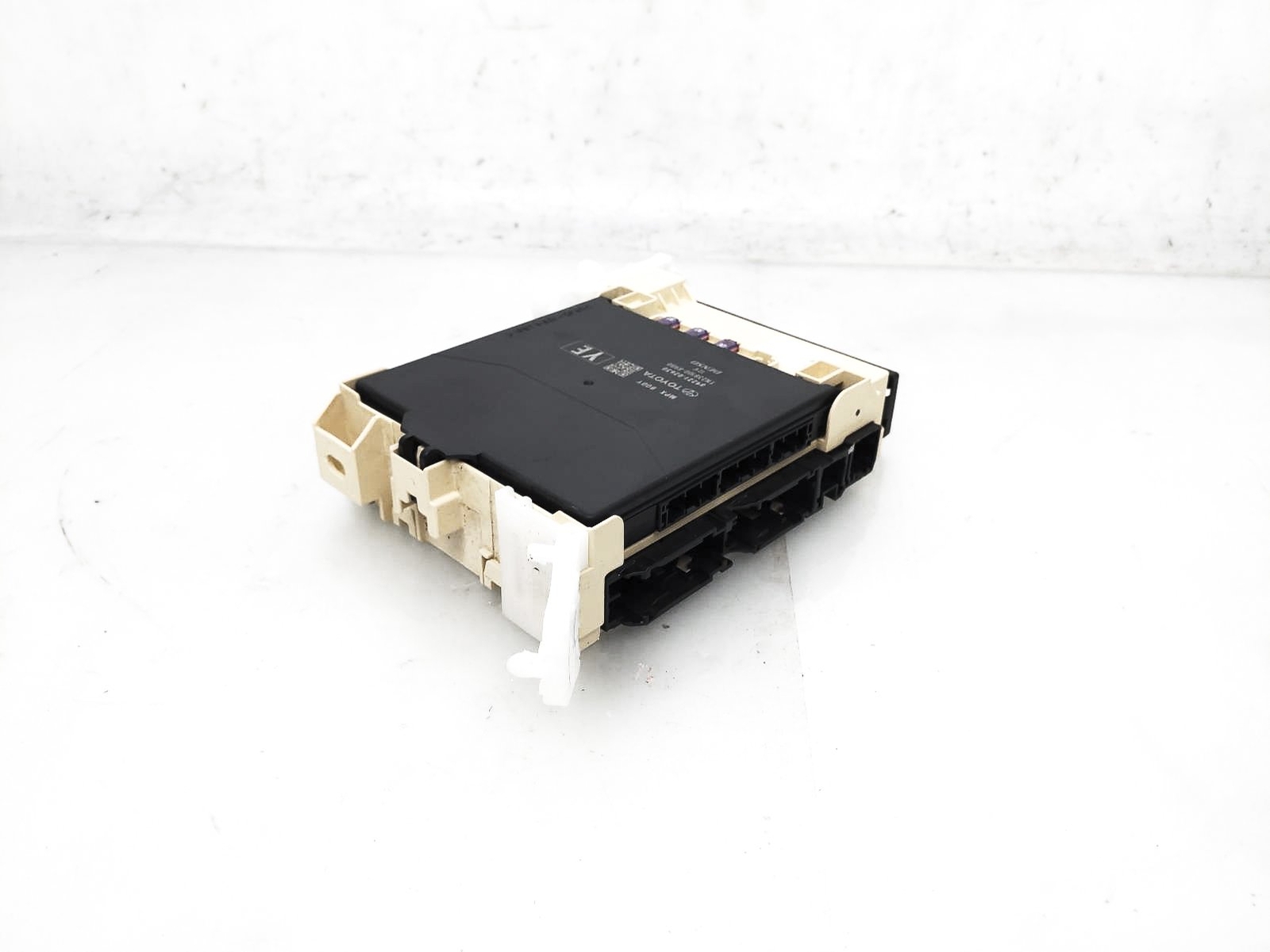 2021-2022 Toyota Corolla Sedan Multi Plex Network Computer Module Unit
