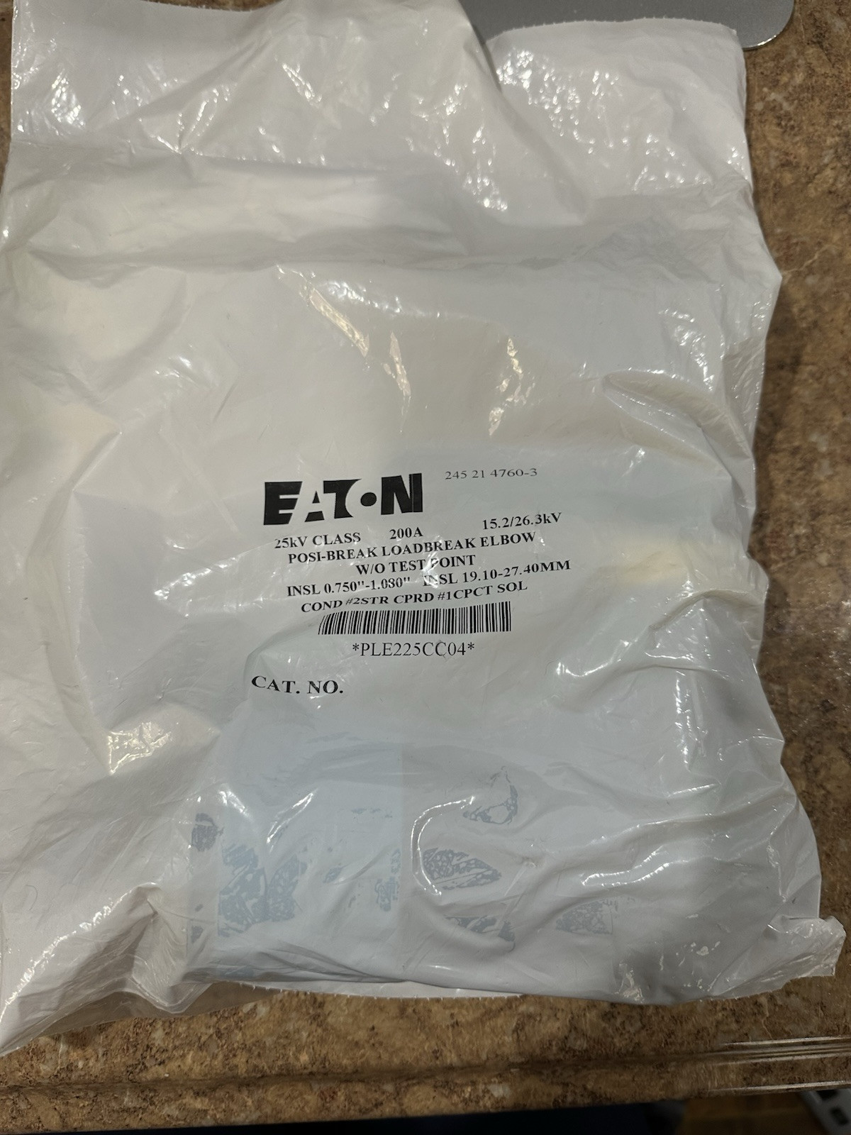 Eaton Cooper Posi-Break Loadbreak Elbow w/o test point PLE225CC04 25k 200A  NEW