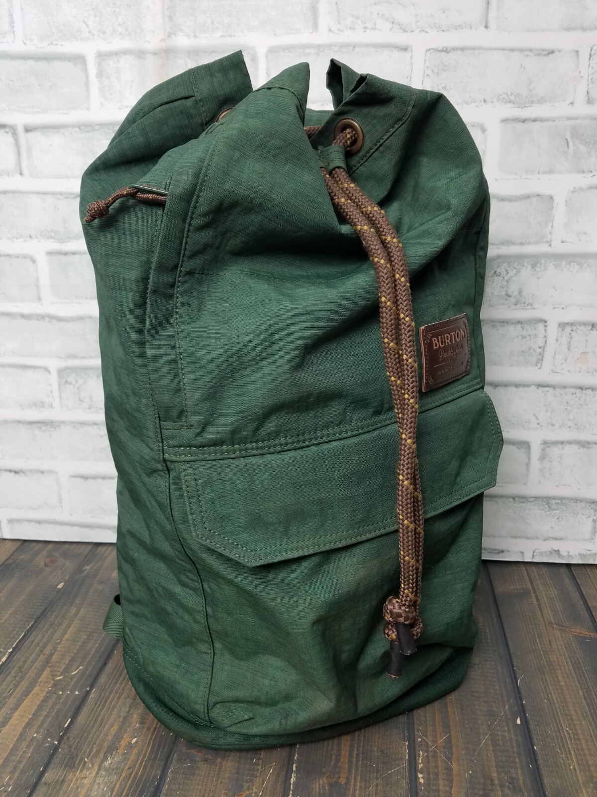 Burton Backpack Rucksack Drawstring Large Side Opening Snowboard GREEN 19x11x6