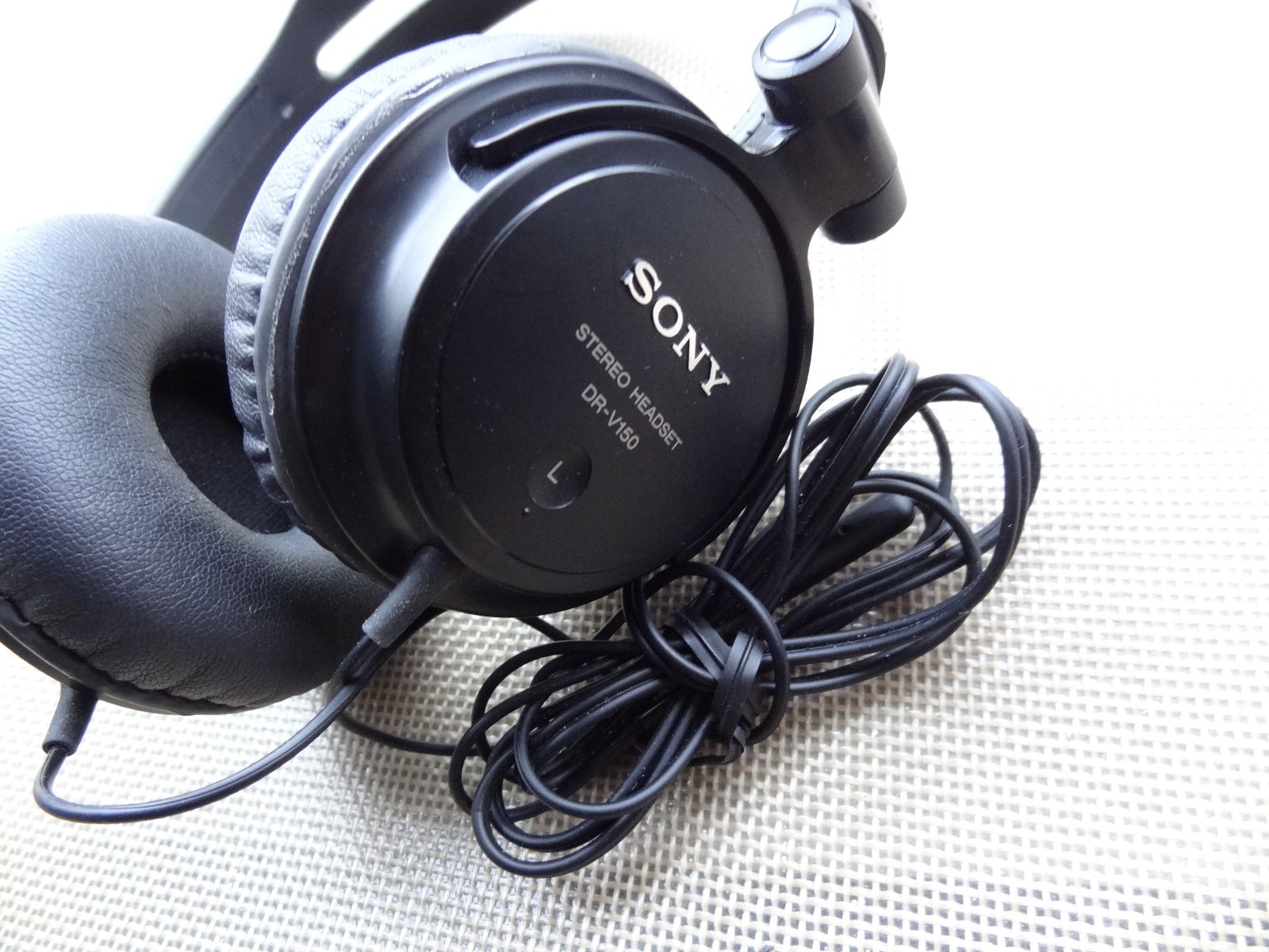 Genuine Sony Studio Monitor Headphones DR-V150 Stereo Headset