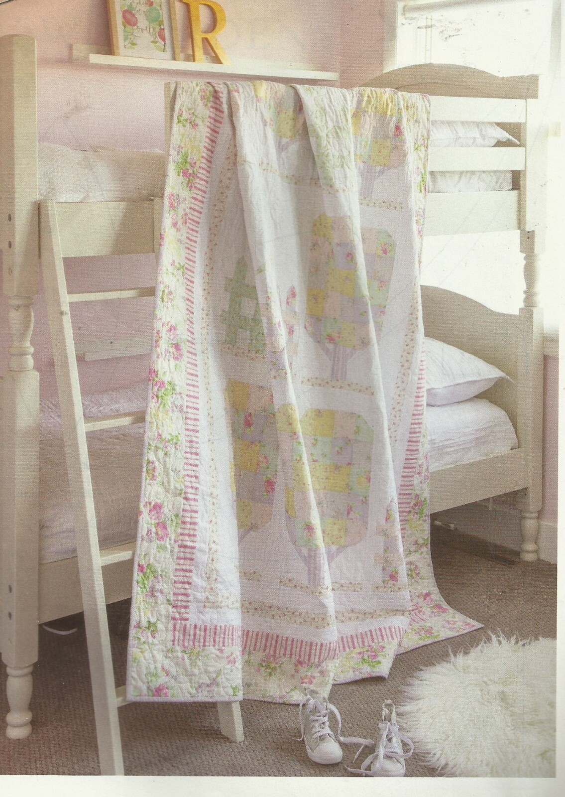 A0444    KEW GARDENS BABY QUILT  PATTERN/INSTRUCTIONS
