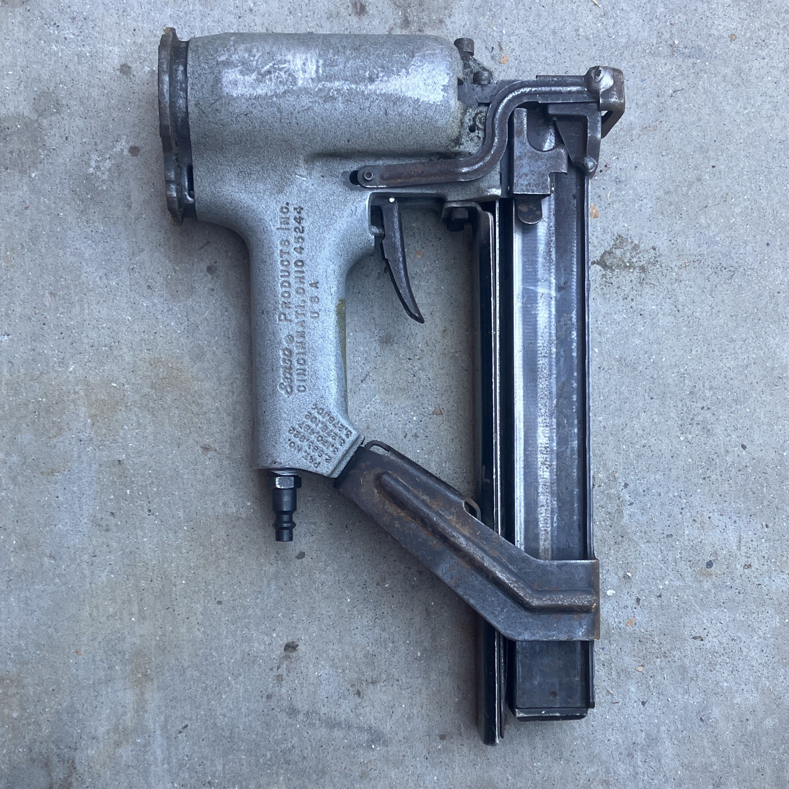 Senco PW Pneumatic Upholstery / roofing Stapler