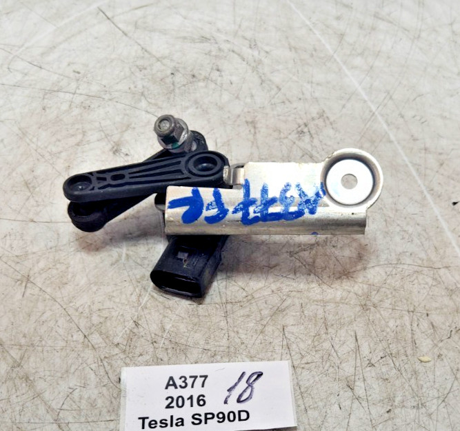 ✅ 12-20 OEM Tesla S X Front Right Passenger Air Suspension Height Level Sensor