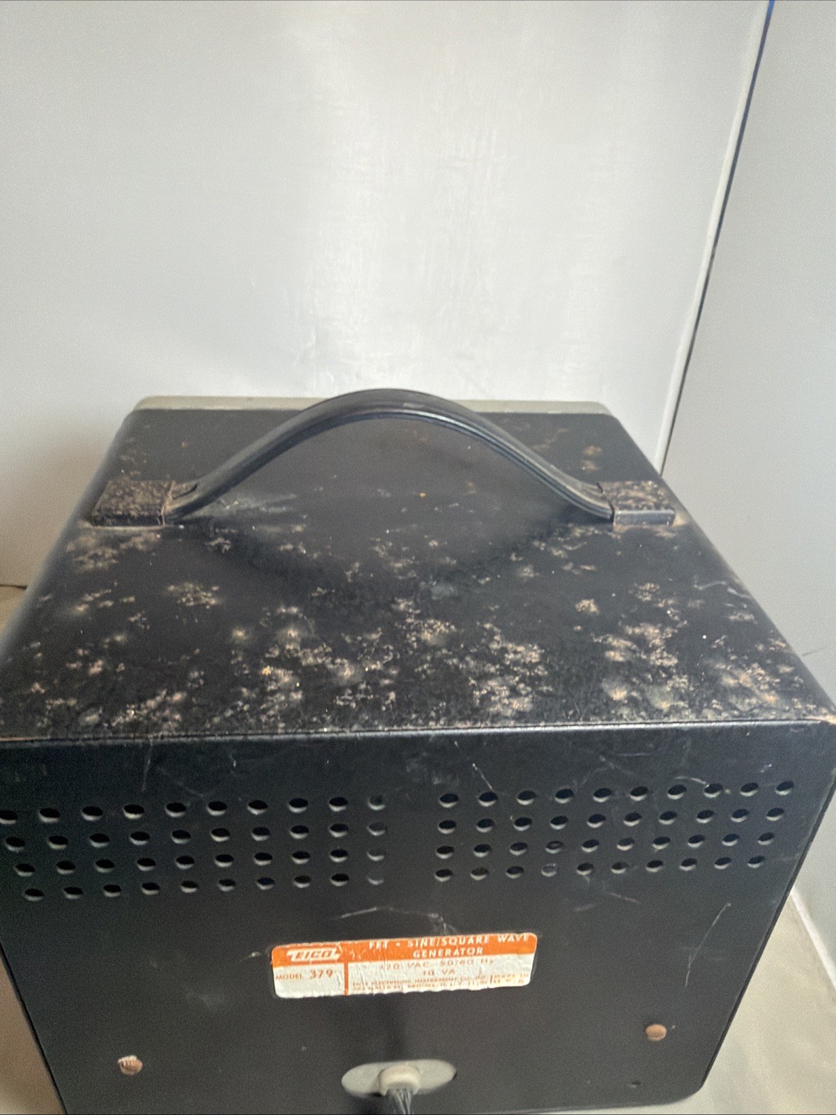 EICO model 379 Solid State Fet Sine/Square Wave Generator