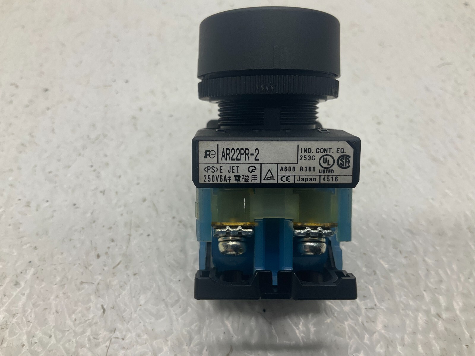Fuji Electric AR22WR-2 Selector Switch AR22WR2 (TSC)