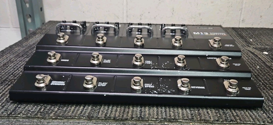 Line 6 M13 Stompbox Modeler Guitar Multi-Effects Pedal