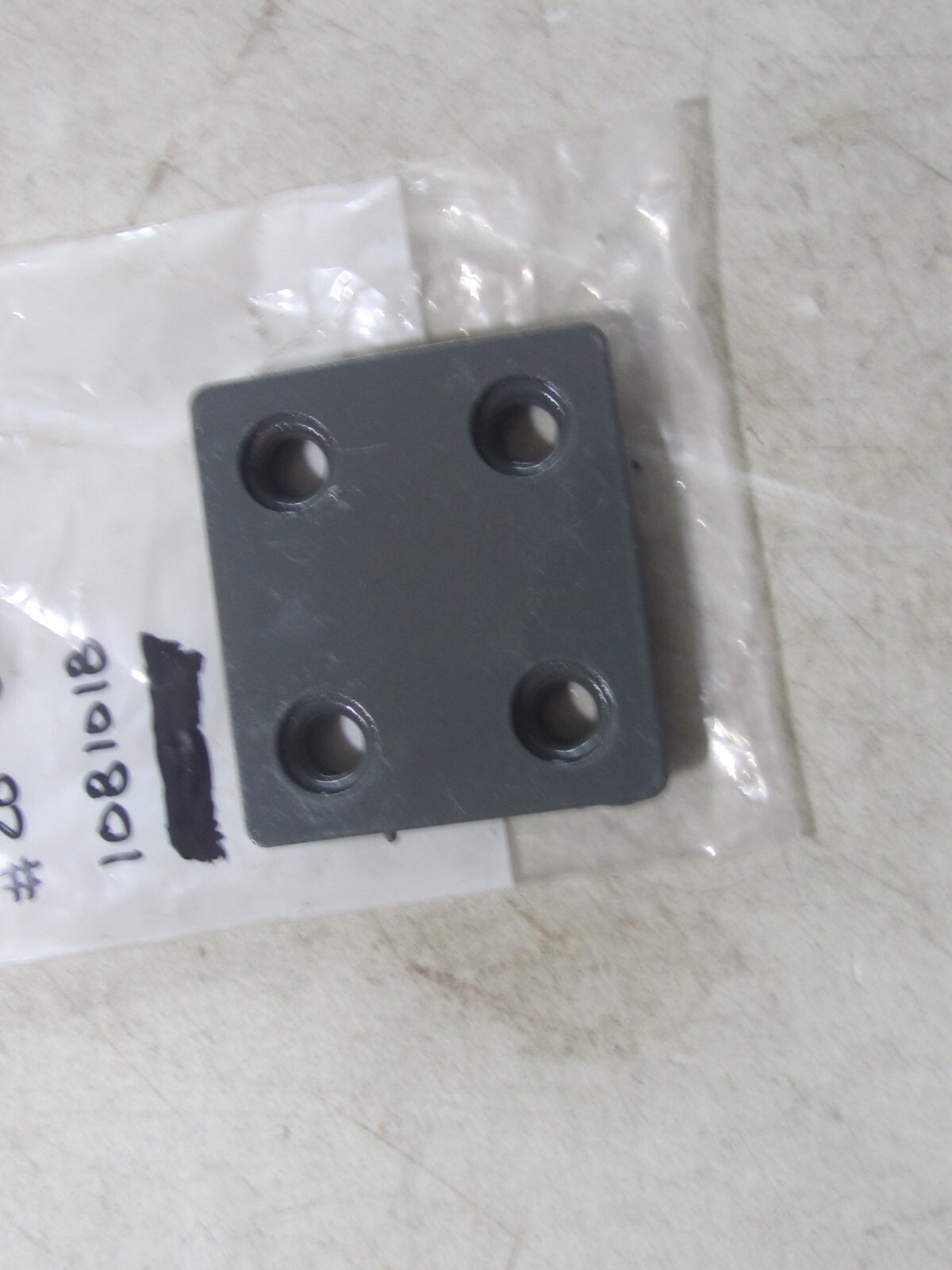 NEW ELGIN SWEEPER REPLACEMENT PART 1081018 WLDT-CLAMP PLATE
