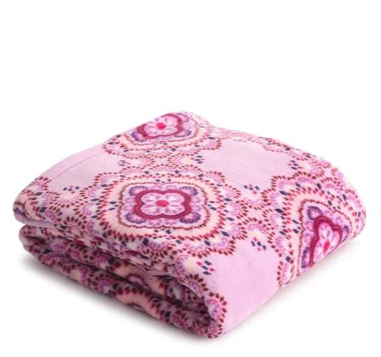 Vera Bradley LAVENDER MEDALLION Fleece THROW BLANKET 50"x80" (New & Sealed)