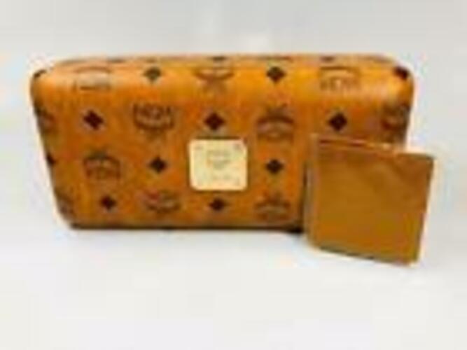 NEW Authentic MCM Signature Sunglass Case & Cleaning Cloth