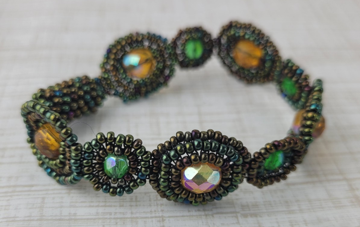 Iridescent Seed Bead Bracelet 7" Magnetic Clasp