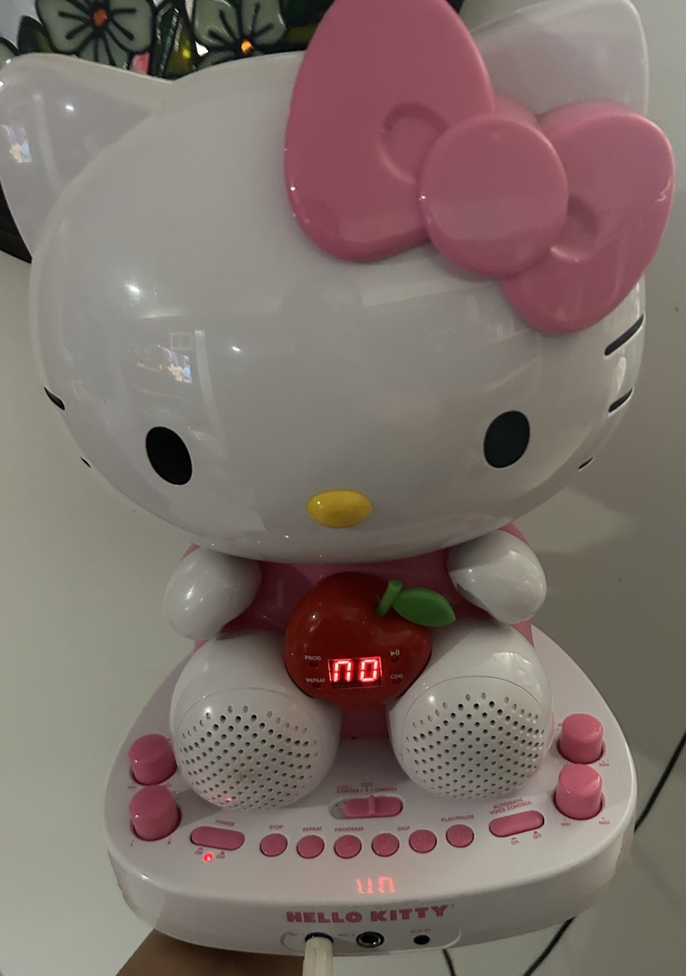 Hello Kitty 2013 Karaoke Machine/CD Player/Camera/video & MicPower Cord/ READ