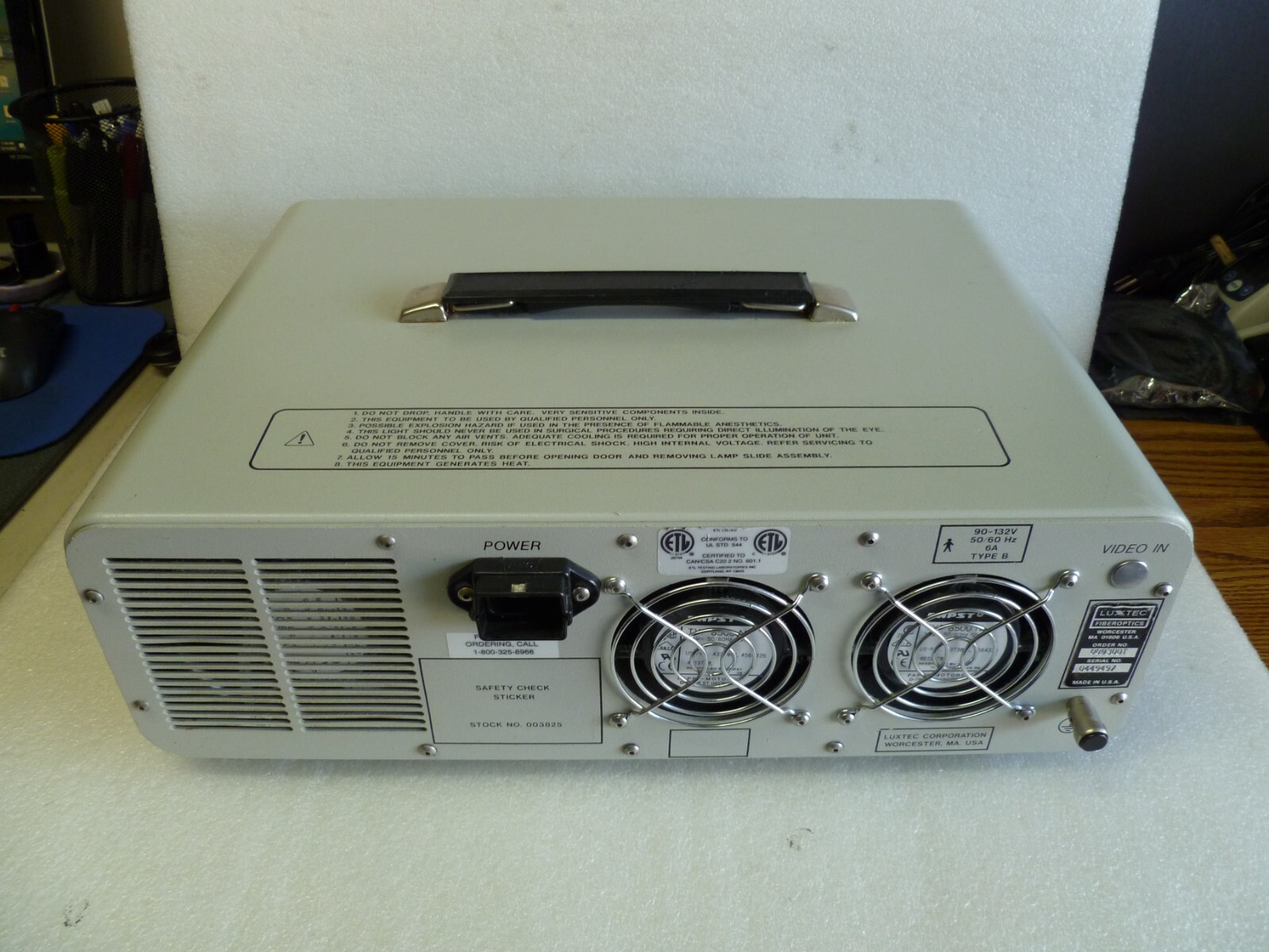 Luxtec Series 9000 Model 9300T Xenon Light Source (W/ BULB)