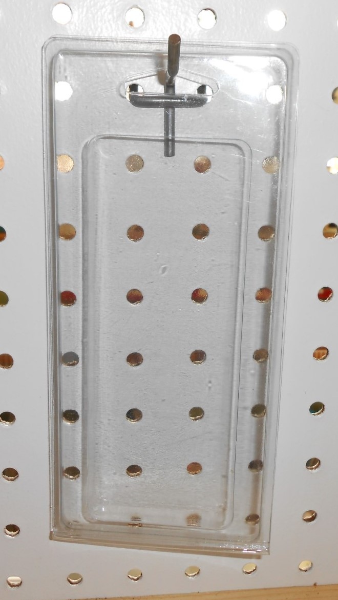 100 Clam Shell Hang Sell Display Packages-(Shipping, Storage, Reselling)