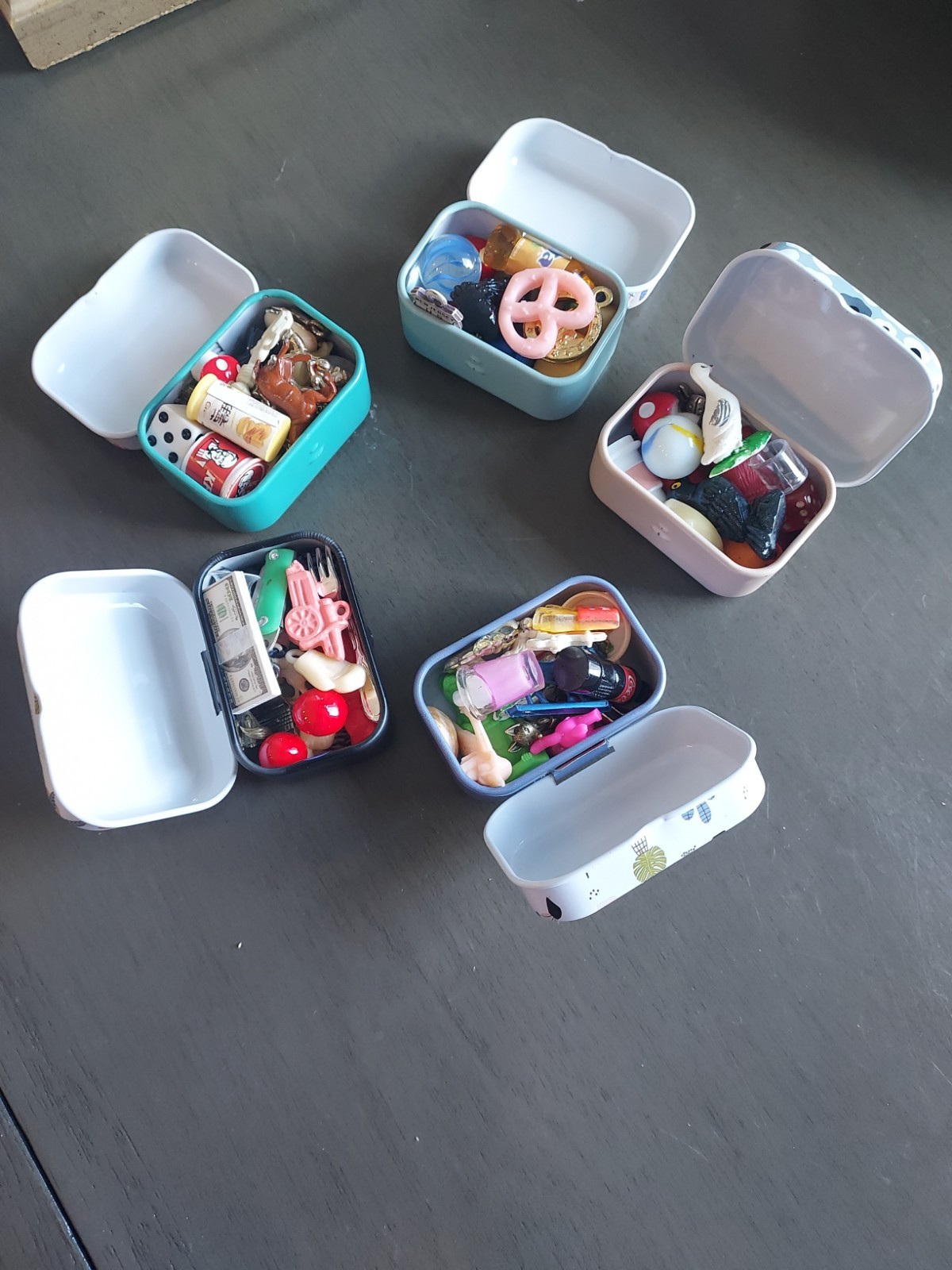 Hinged Metal Box 2" X 1.5" With 15 Trinkets Tiny Things Mini Things Vtg Modern
