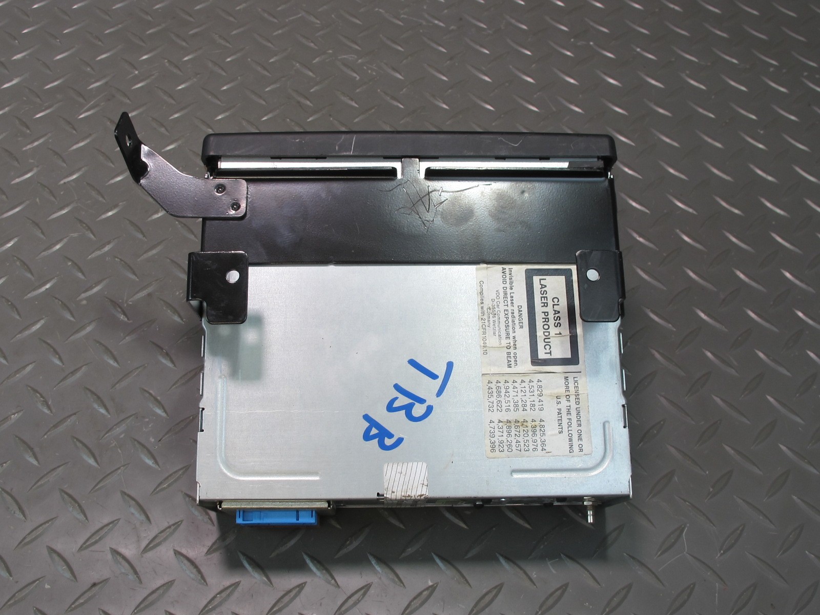 01-02 BMW E46 330ci GPS NAVI NAVIGATION SYSTEM COMPUTER DRIVE UNIT 6915035 OEM