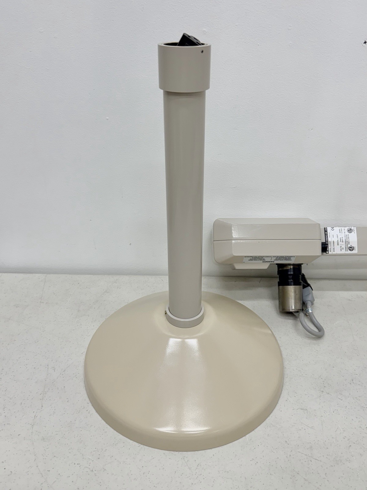 Adec 6300 Ceiling-Mount Dental Patient Exam Light
