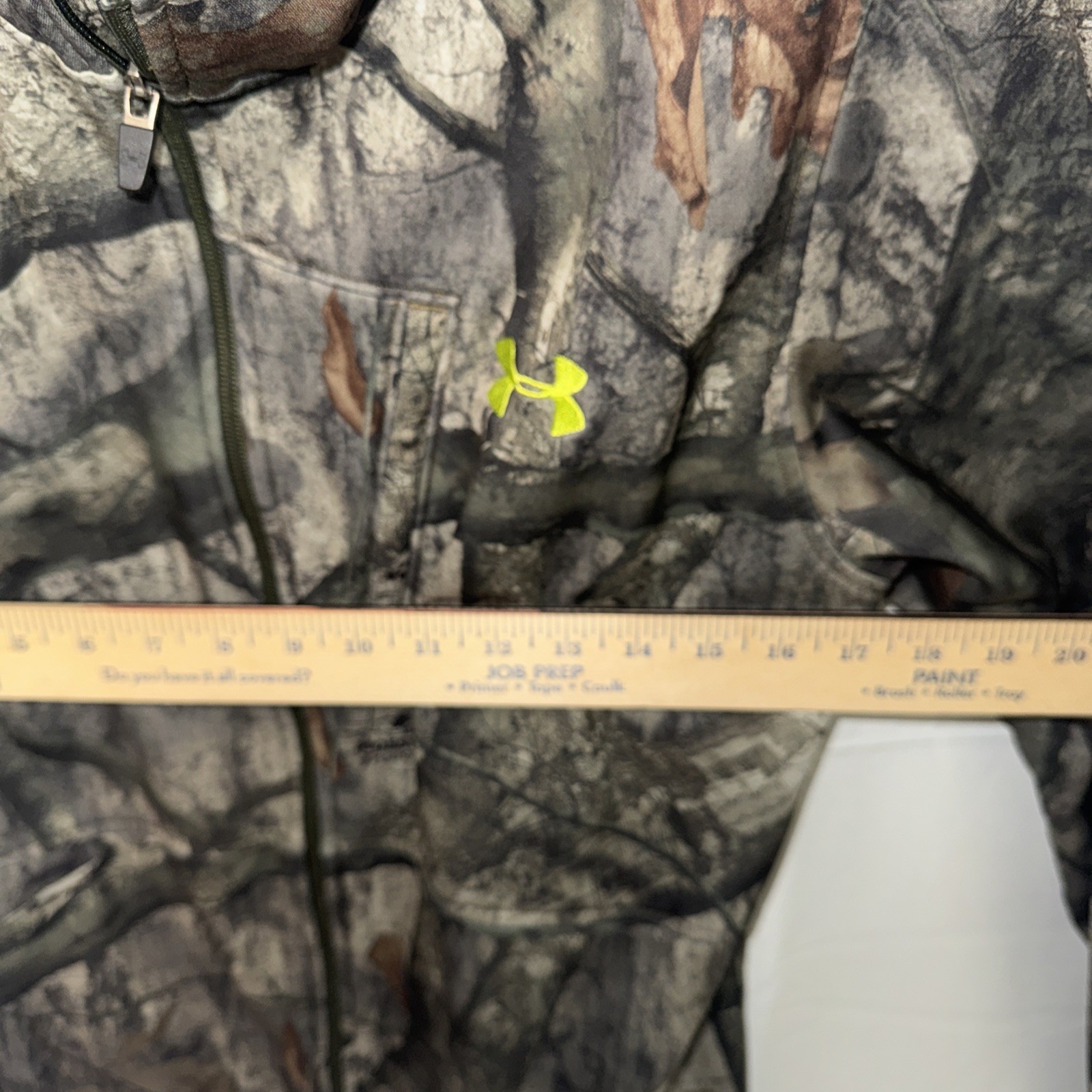 Men’s Medium Under Armour Scent Control Treestand Pattern Zip Up Fleece Jacket