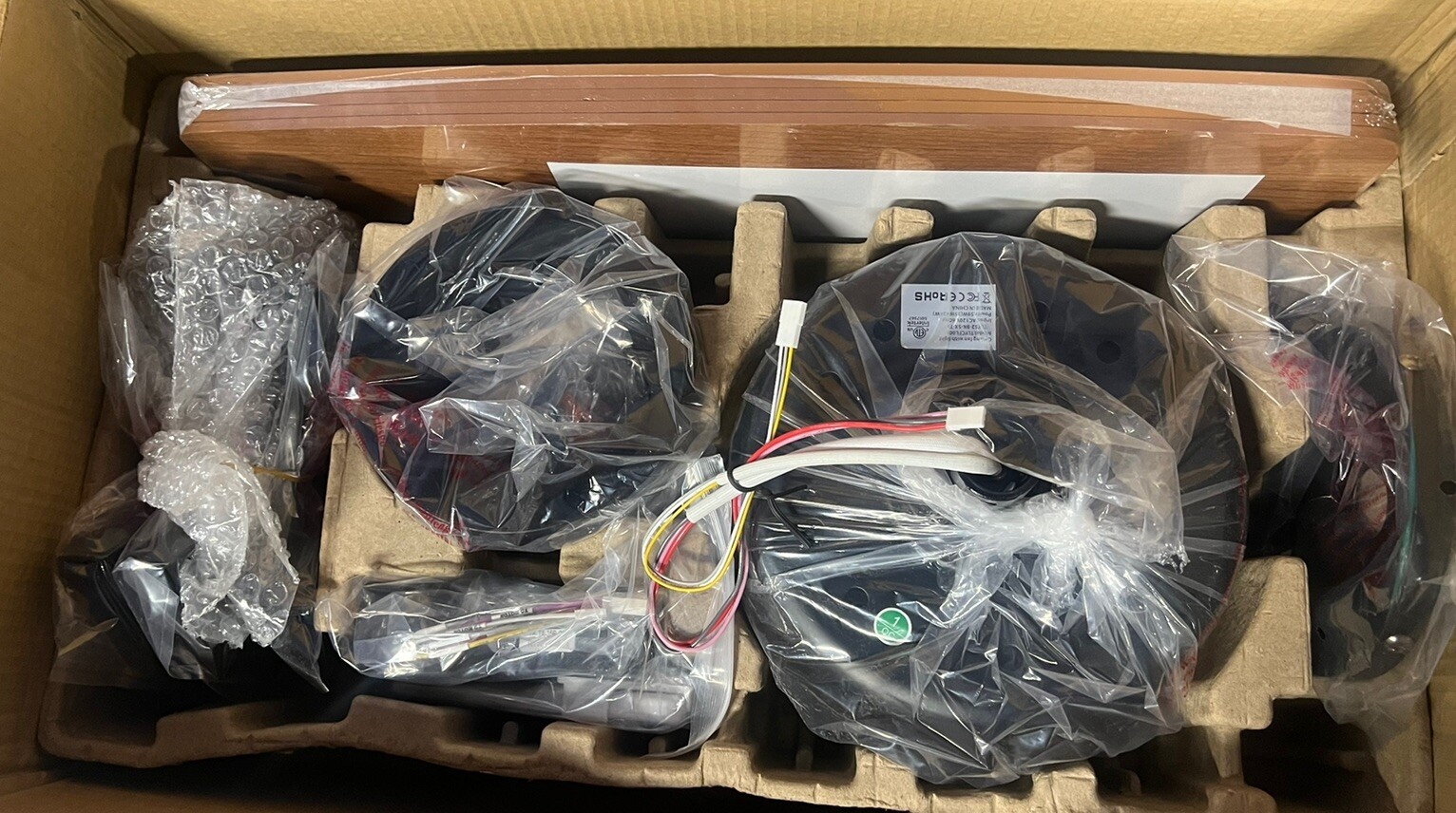 TALOYA 52in Ceiling Fan W/ Lights,Remote Control Multifunctional, Damaged Box