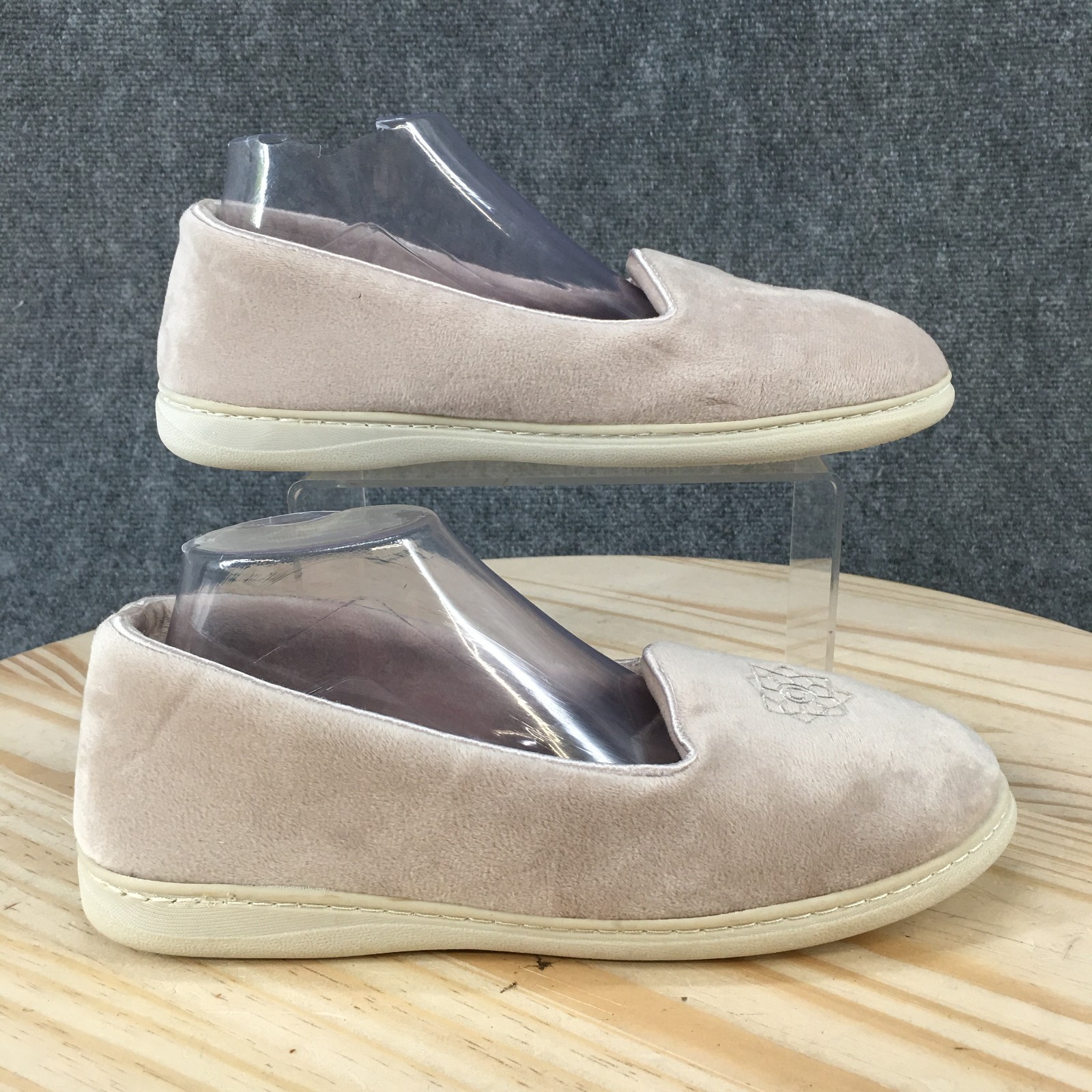 National Slippers Womens 9-10 Beige Slip On Indoor Comfort Low Top Round Toe