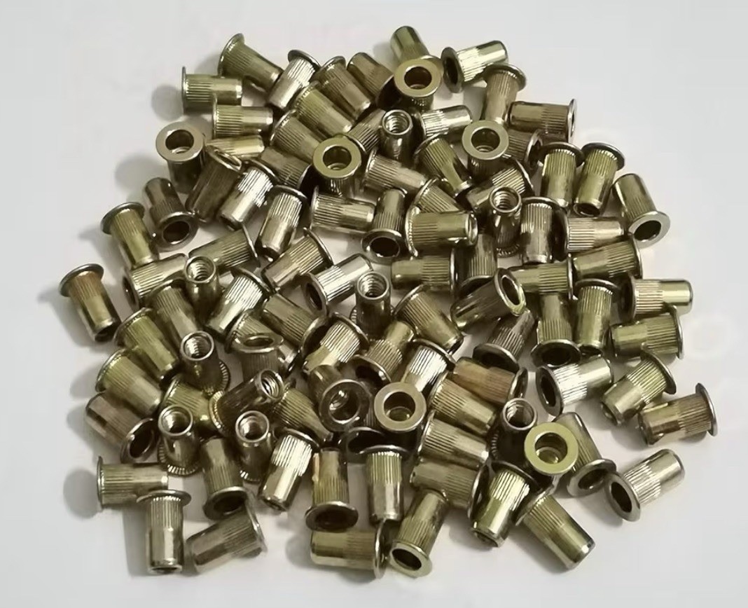 Rivets 200 Pieces 6-32 Rivet Nut Flat Head nut Insert Nuts 2 Packs Of 100 Each