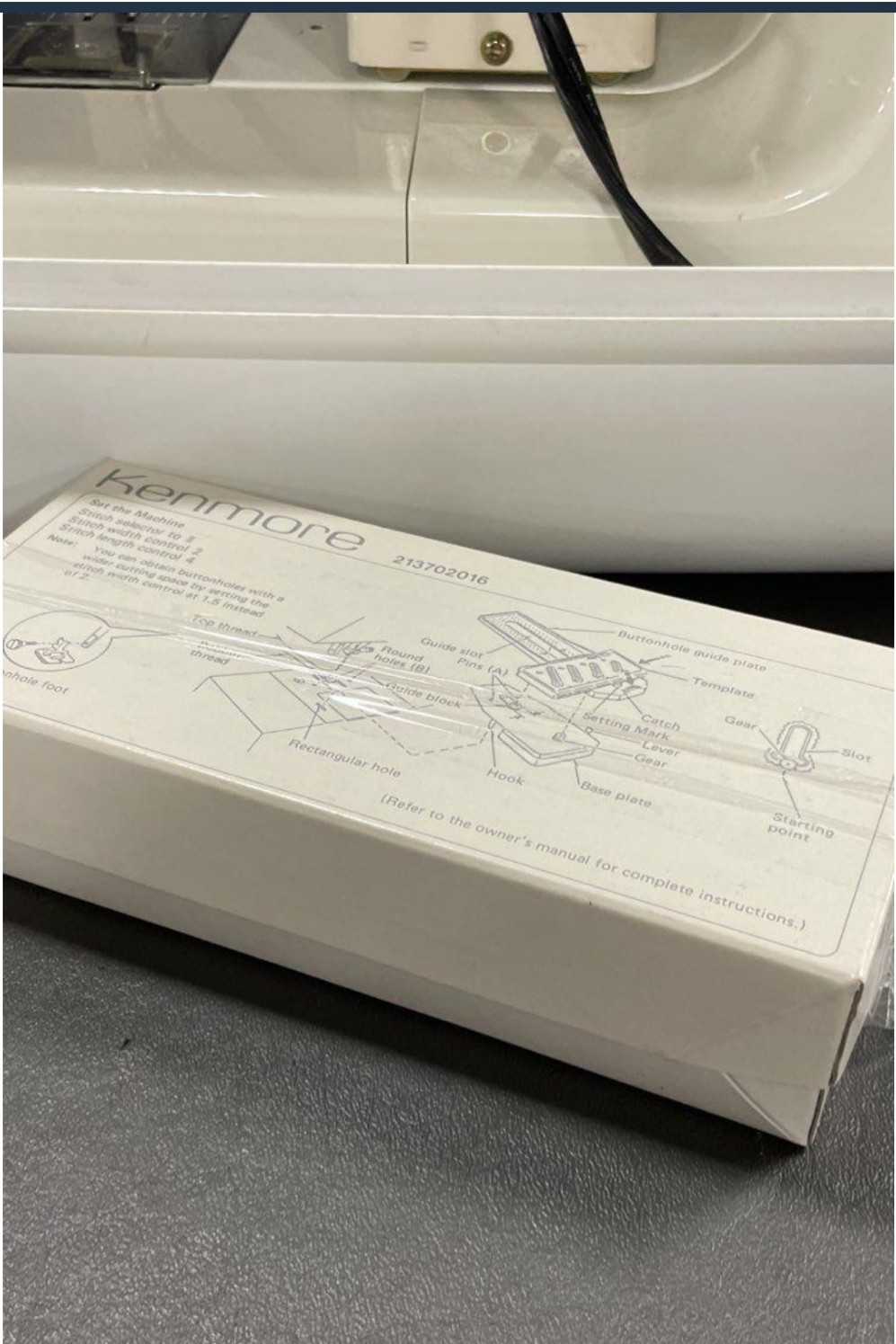 Sears Kenmore Model 1782480 Zig-Zag stitch Sewing Machine (Model 1935)