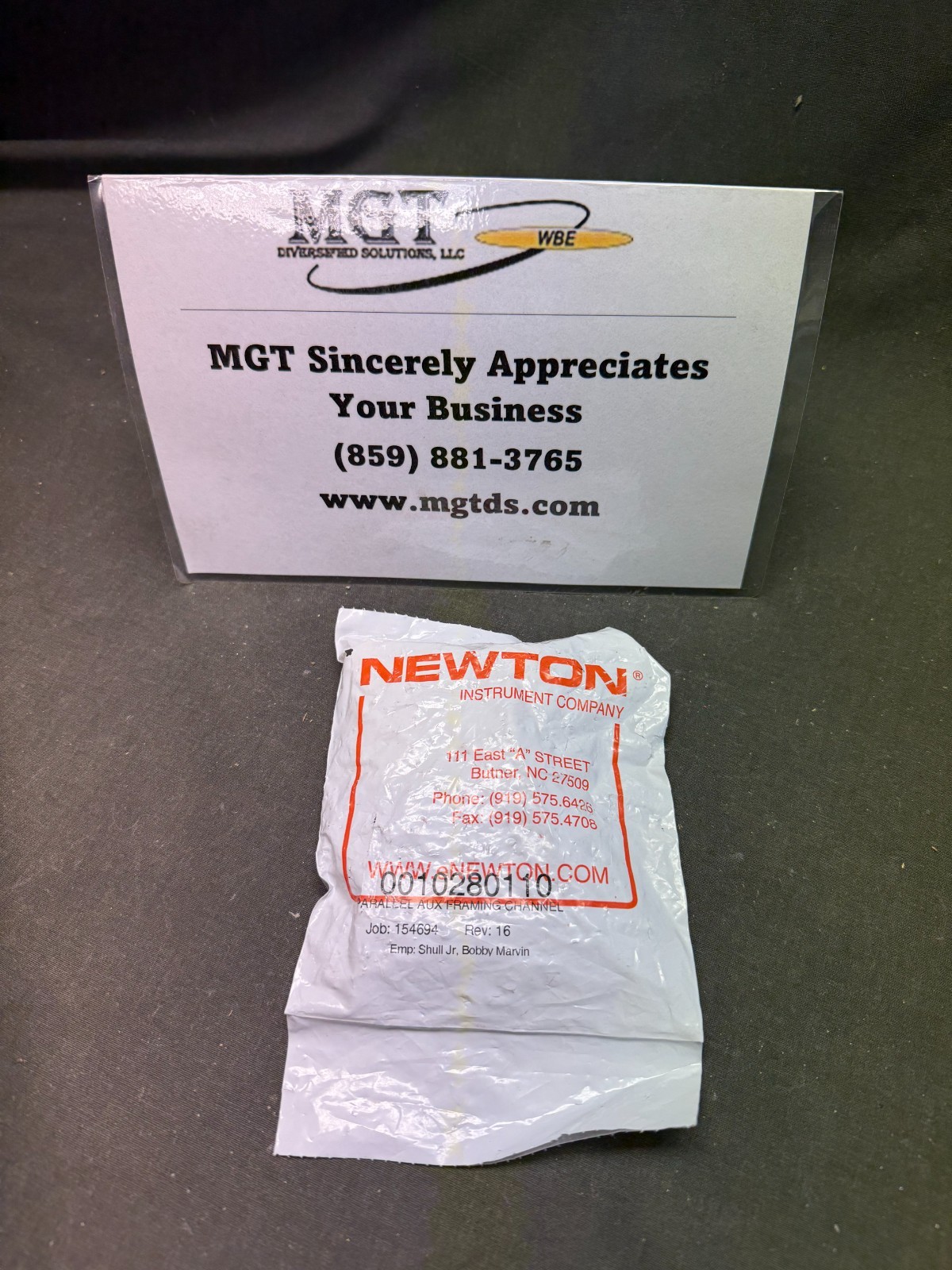 NEWTON / 0010280110 / MOUNTING HARDWARE, CLIP KIT, 1/2 IN - 13 x 2-3/4 IN, GOLD