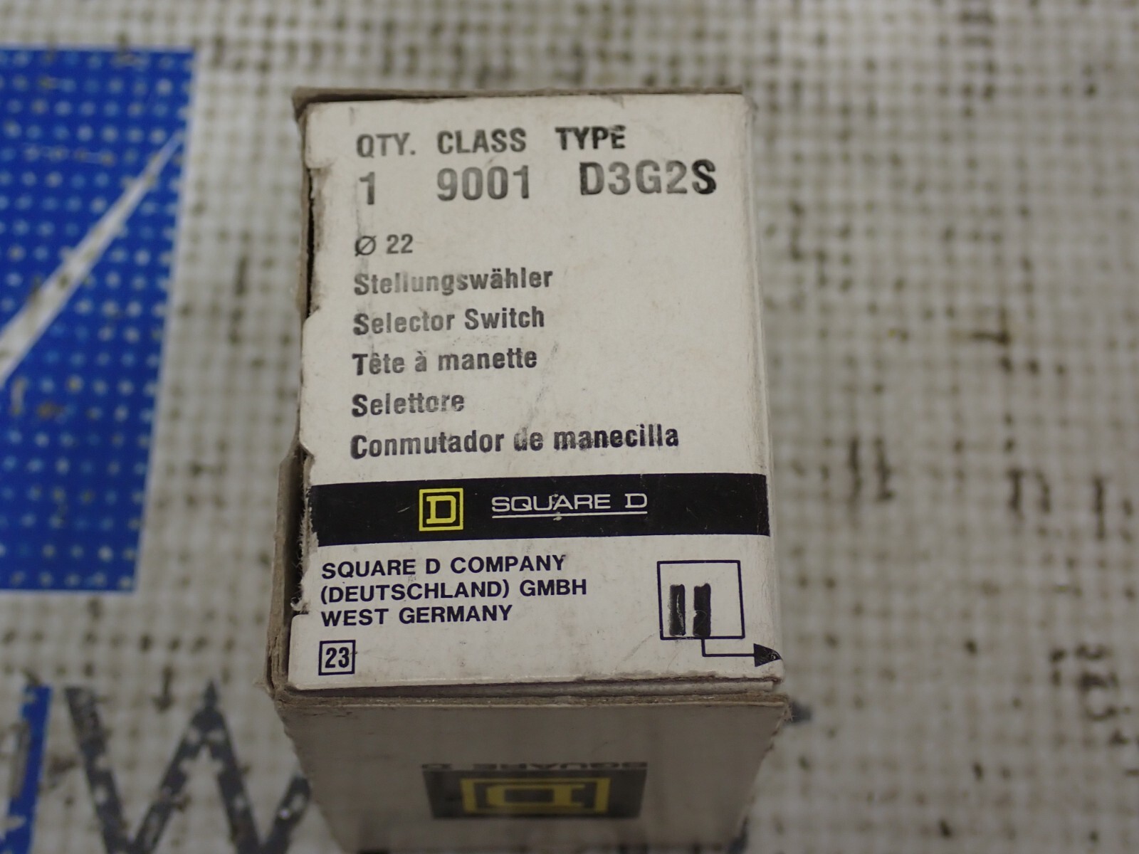 New Square D 9001 D3G2S Selector Switch 2 Position Maintain