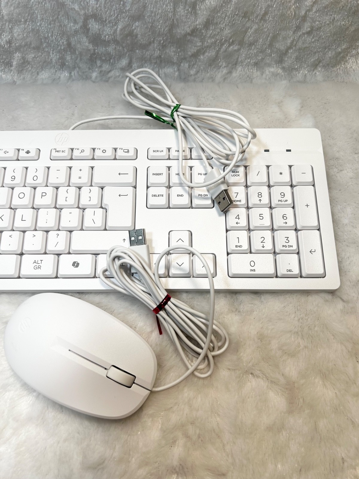 HP WHITE SOFT TOUCH WIRED KEYBOARD W/ 100 KEY & WHITE WIRED MOUSE