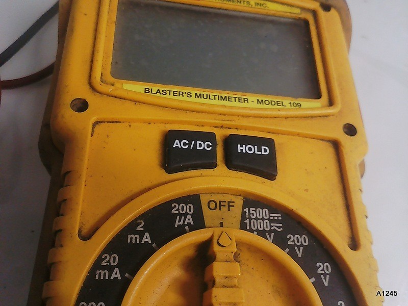 Thomas Instruments Model 109 Blasters Multimeter Intrinsically Safe Ohmmeter
