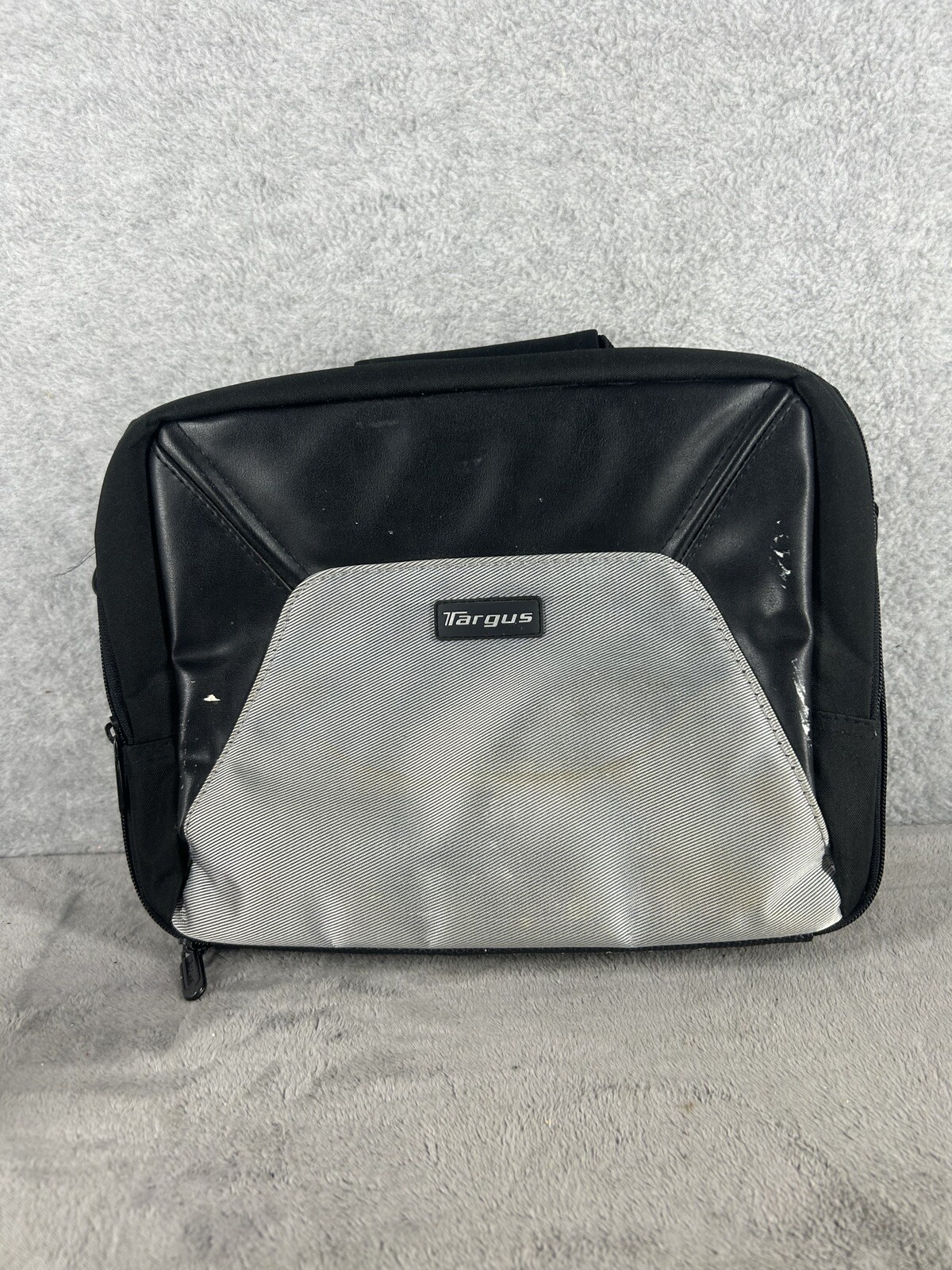 Targus Laptop Messenger Bag Black & Gray 12" X 9"
