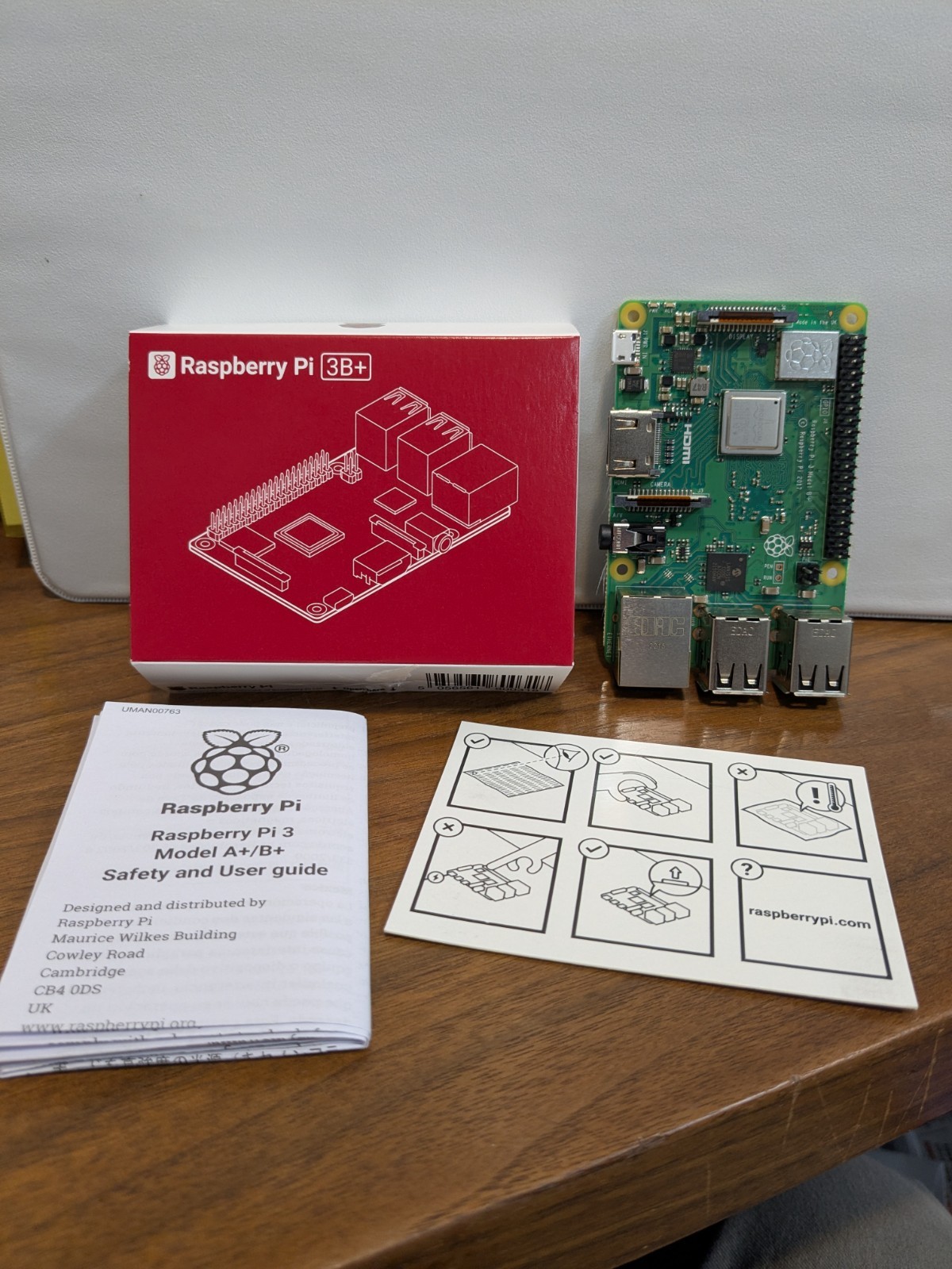 Bundle of 10 Raspberry Pi 3 Model B+, new in box