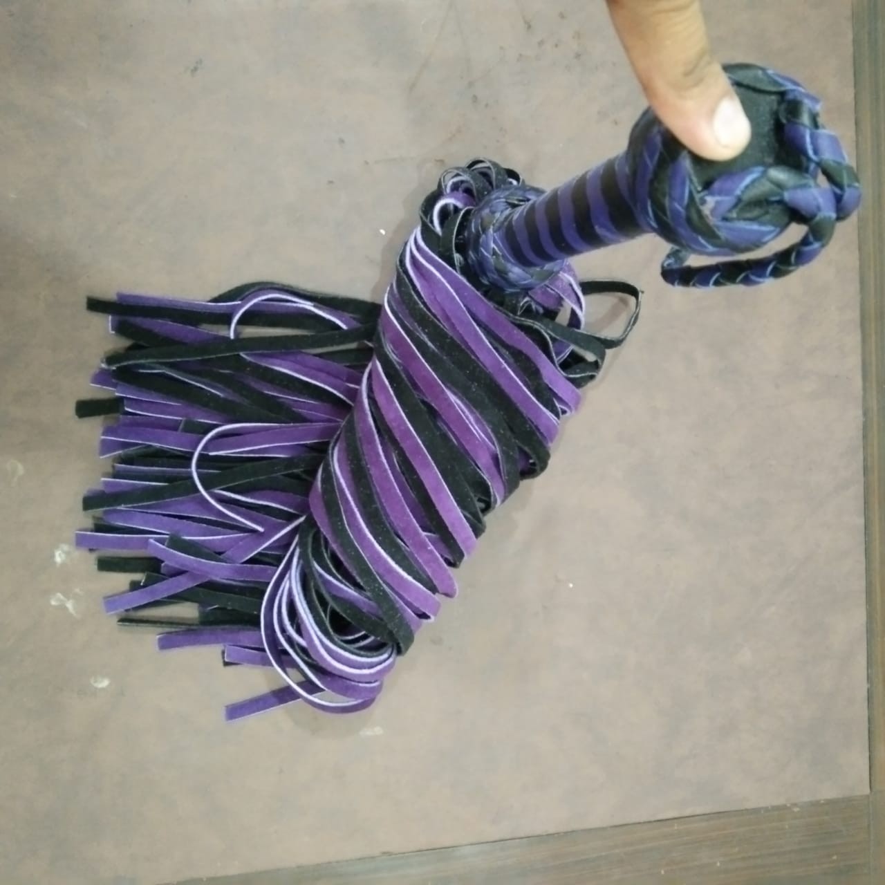 Black purple Leather Flogger Night Romance Hamdmad Punishment 100 Falls Flogger