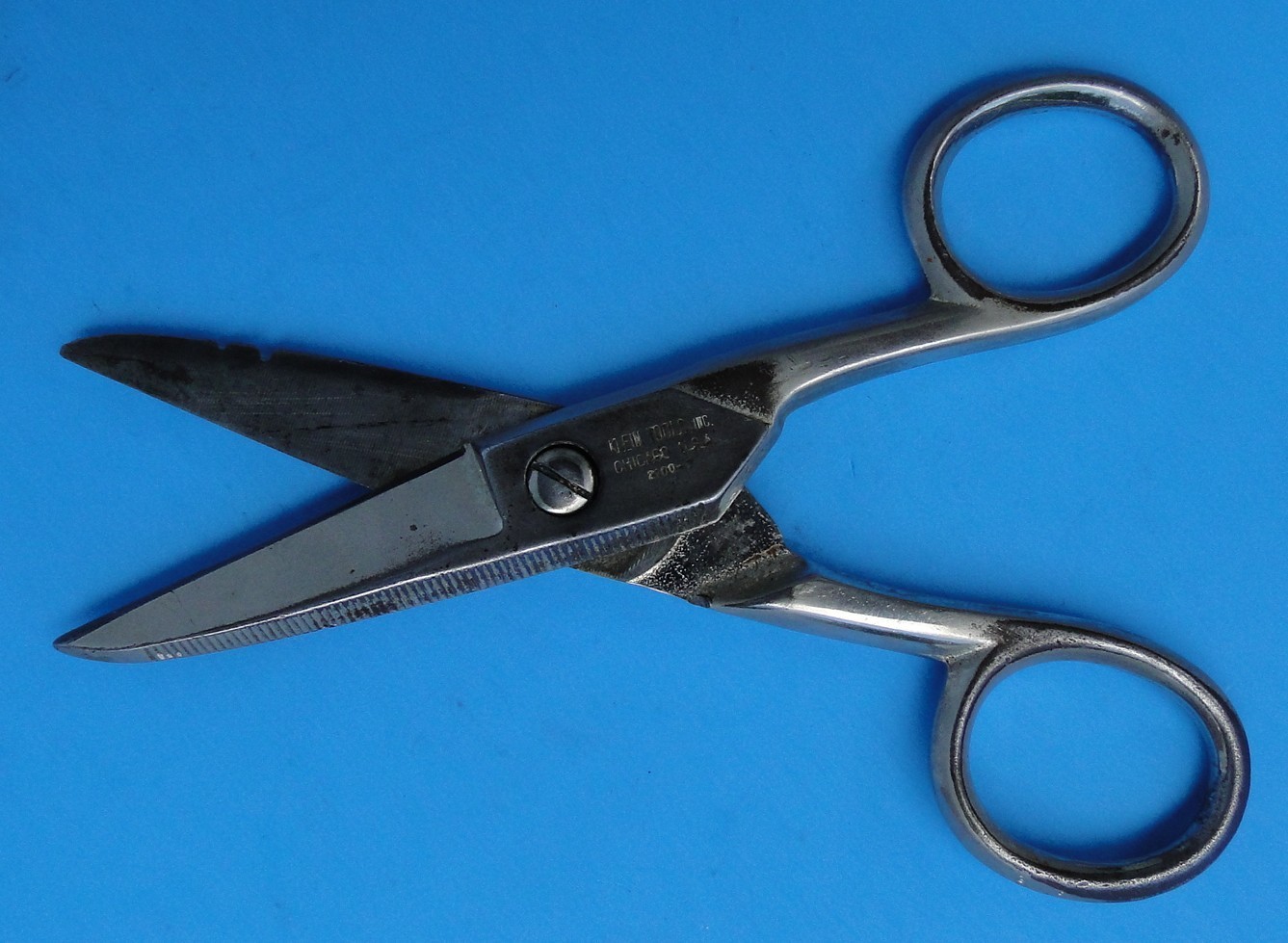Vintage Klein 2100-7 electrician's scissors w/stripping notches, Chicago USA